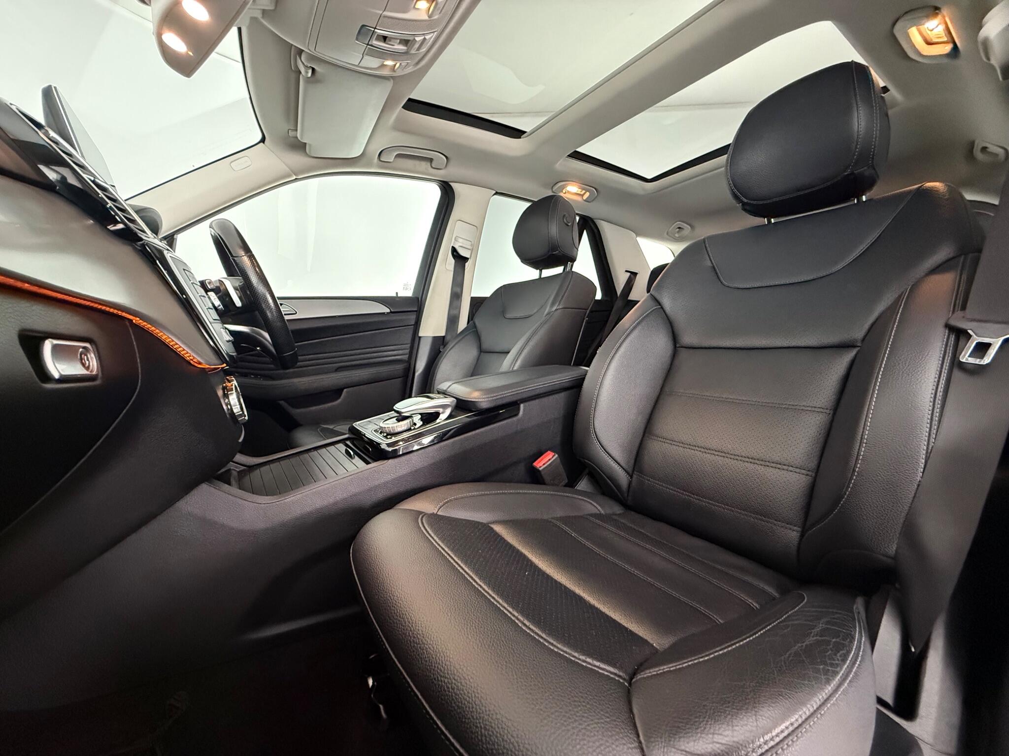 Mercedes-Benz GLE view 34