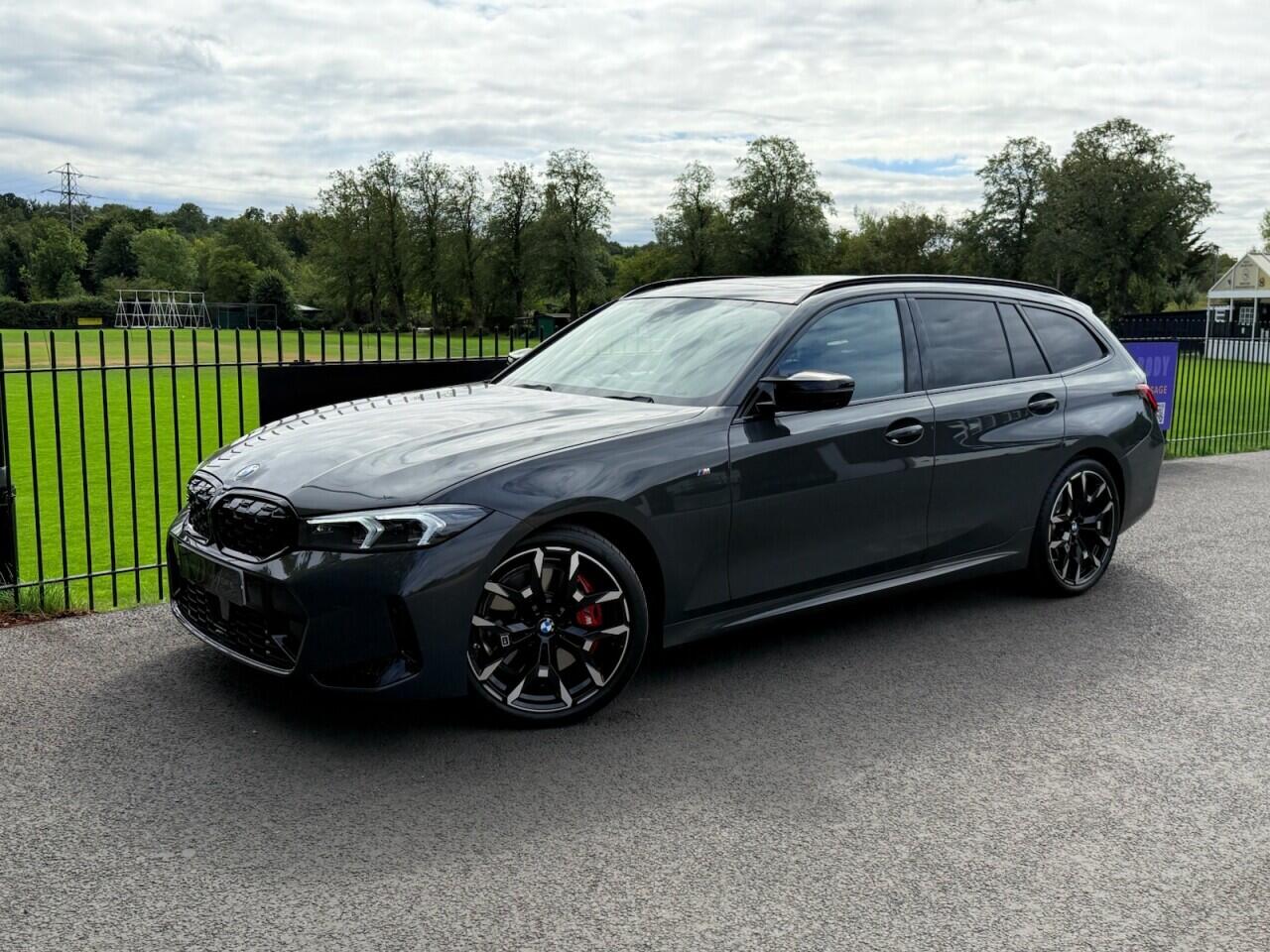 BMW 3 Series view 3