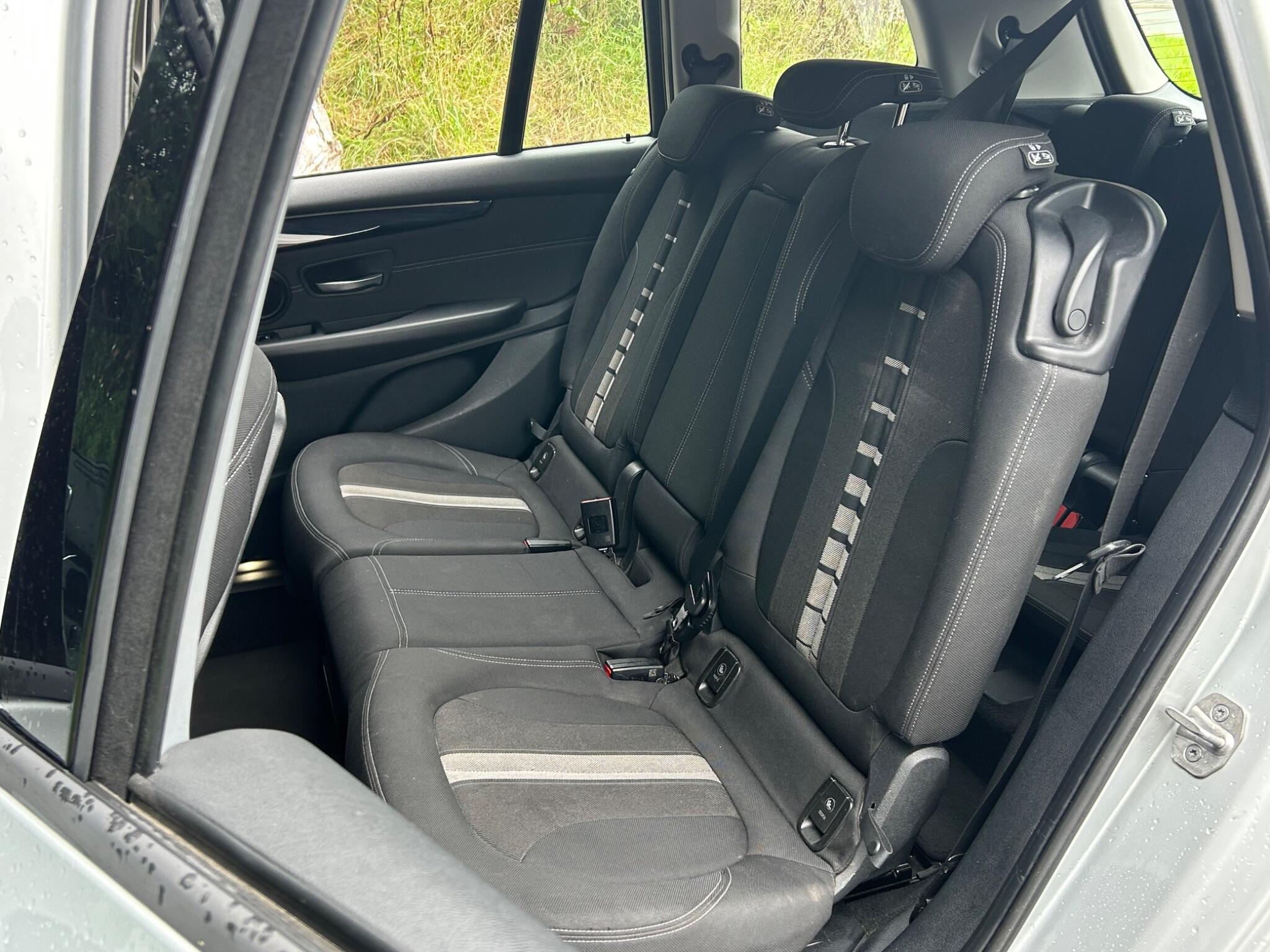 BMW 2 Series view 18