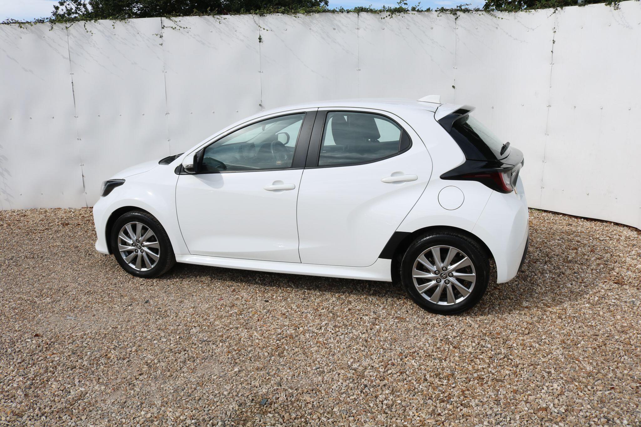 Toyota Yaris view 5