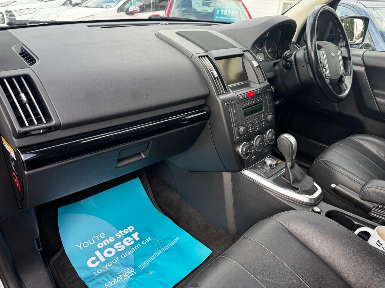 Land Rover Freelander view 3