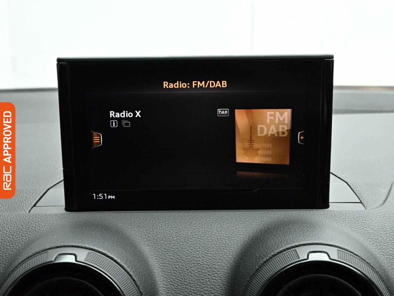 Audi Q2 view 14
