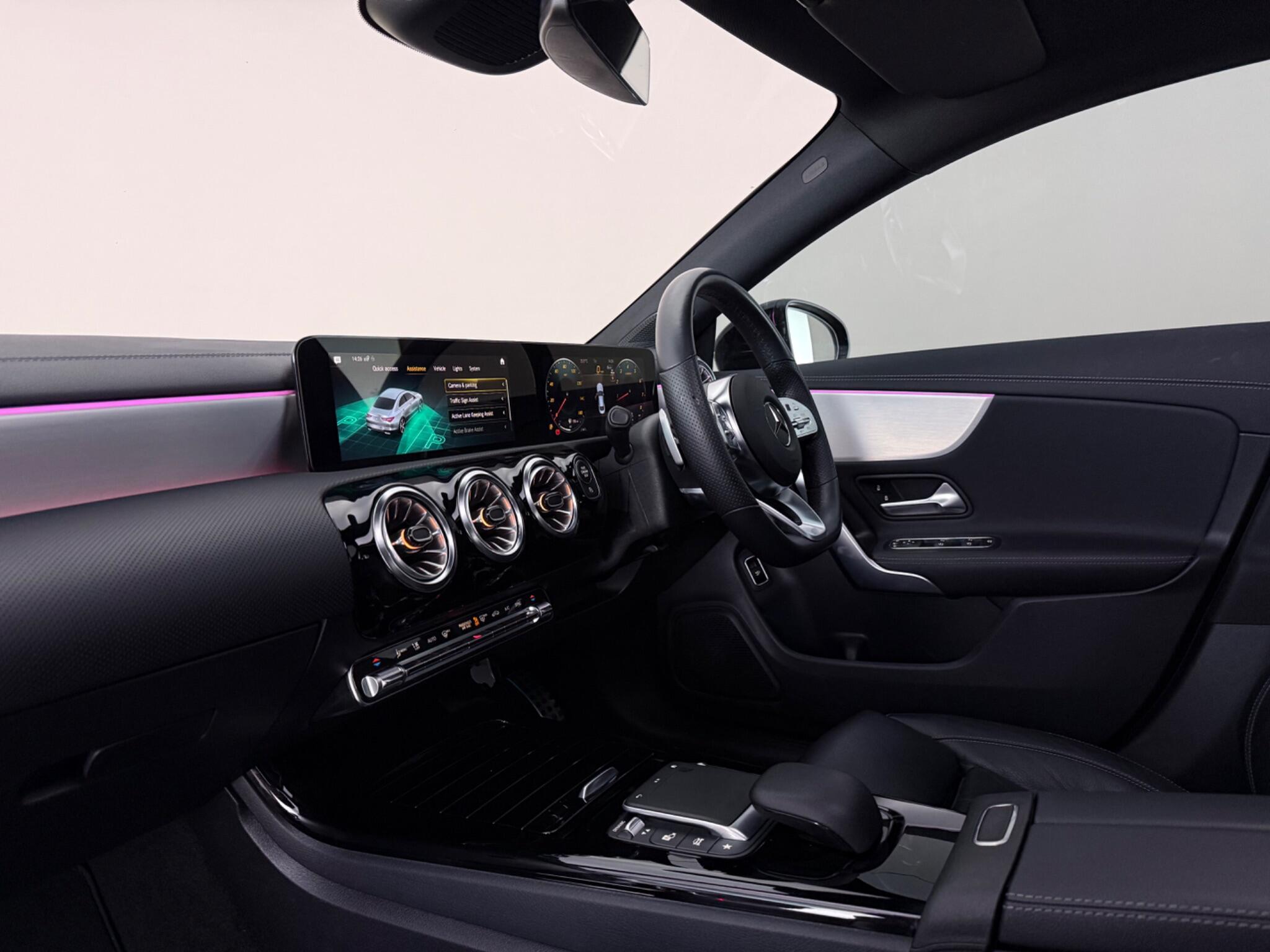 Mercedes-Benz Cla view 4