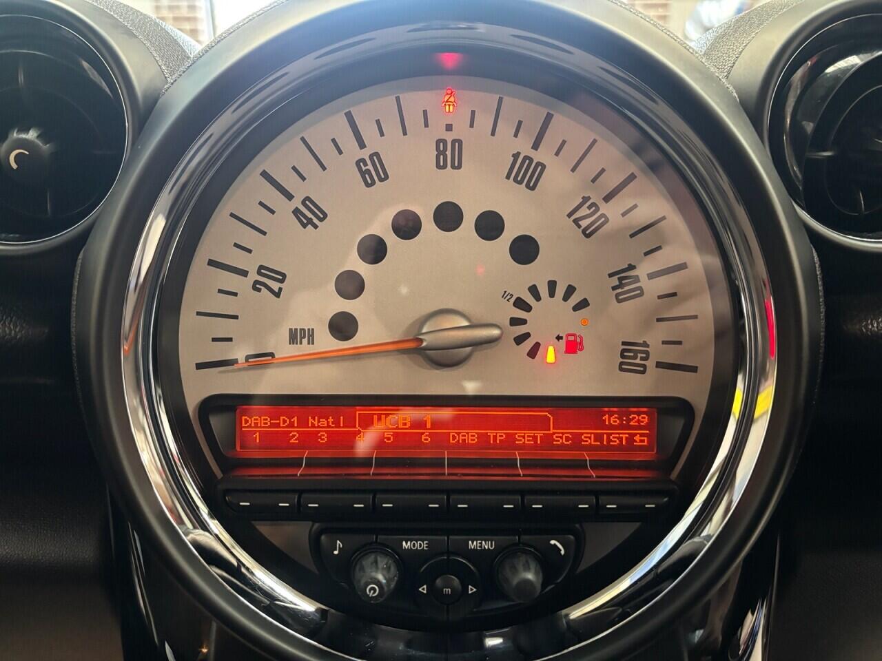 MINI Countryman view 30