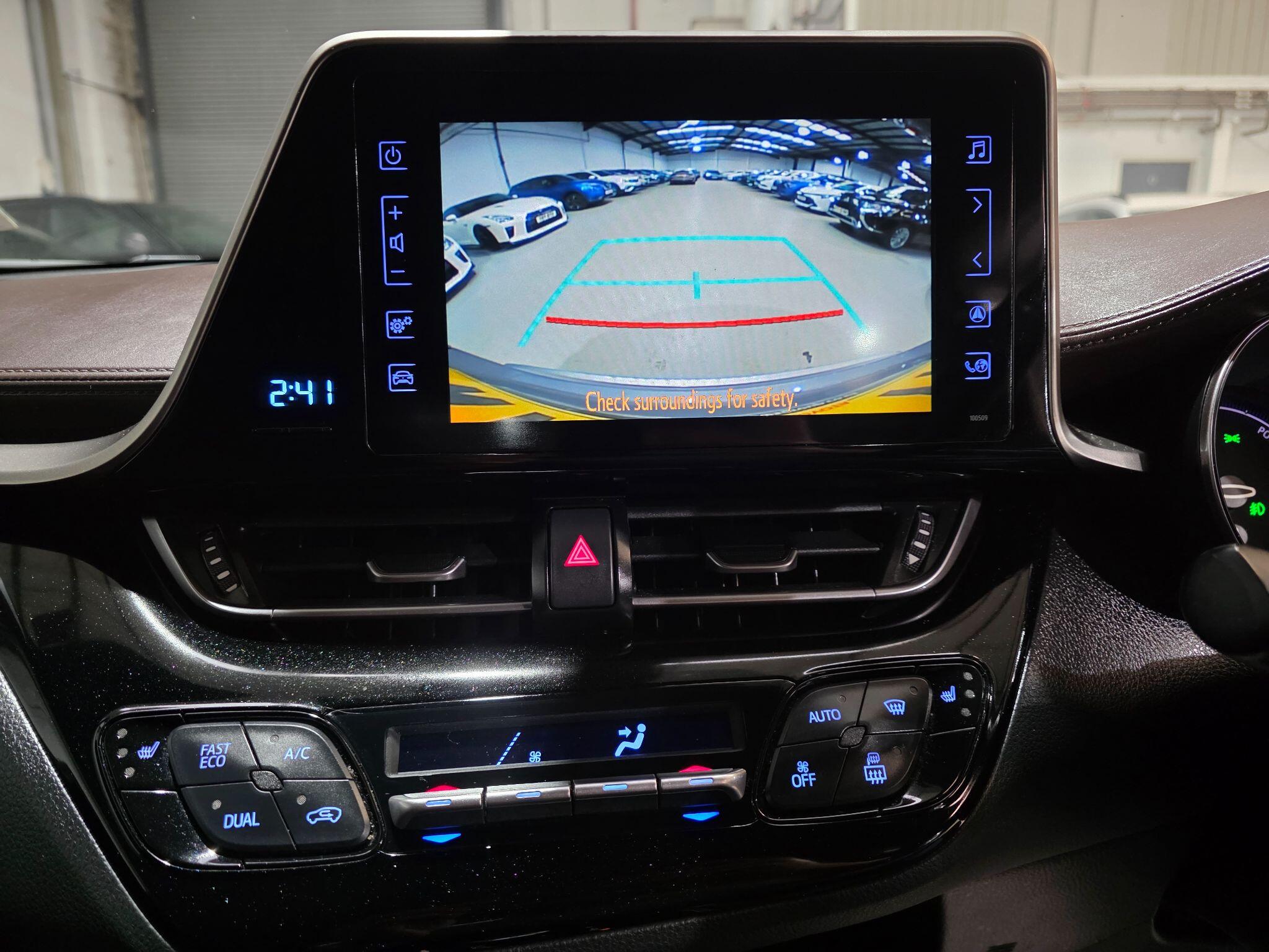 Toyota C-HR view 8