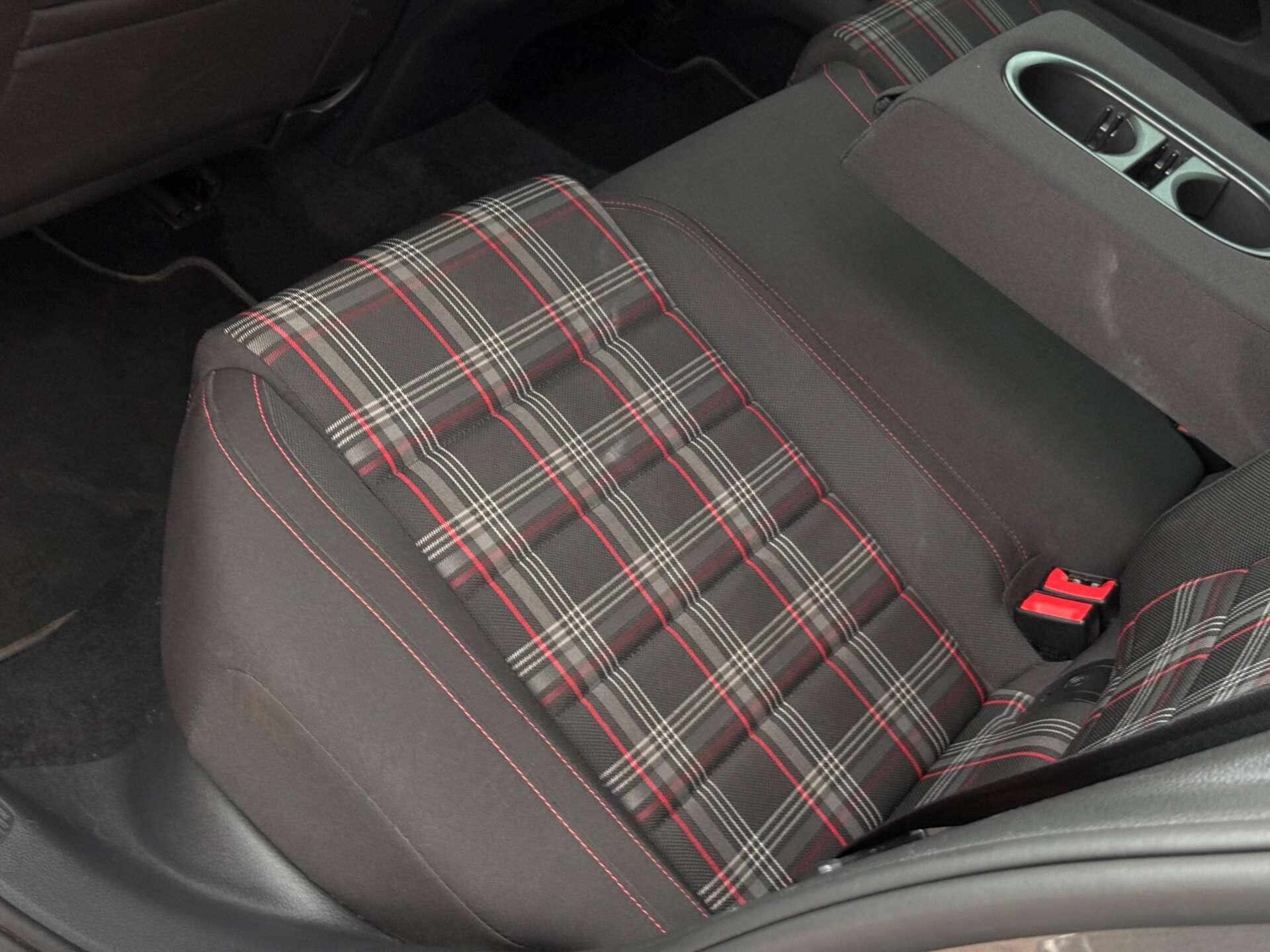 Volkswagen Golf view 45