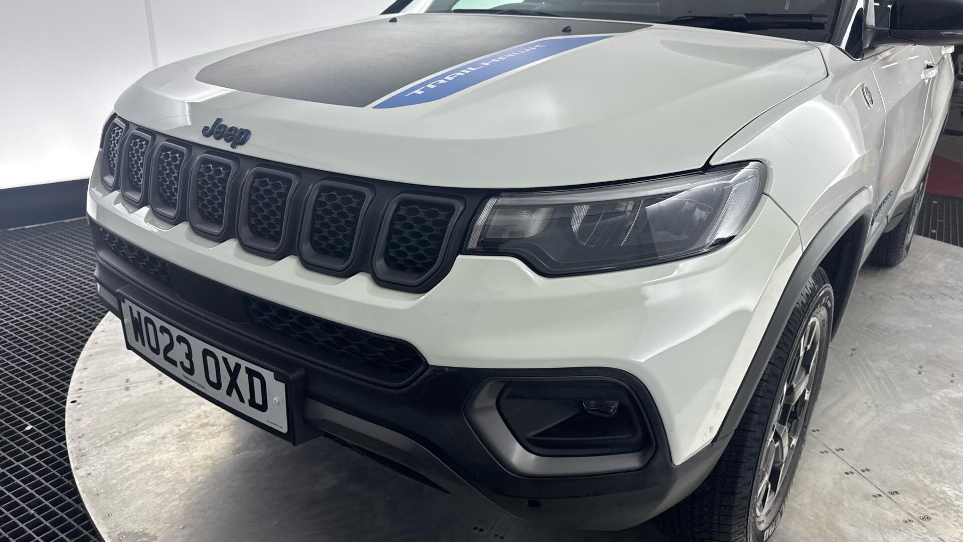 Jeep Compass view 22
