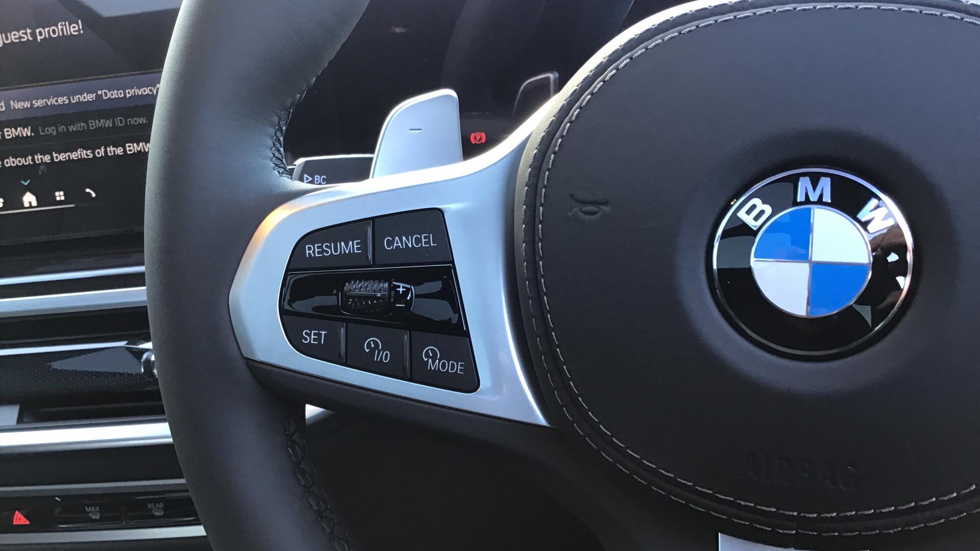 BMW X6 view 17