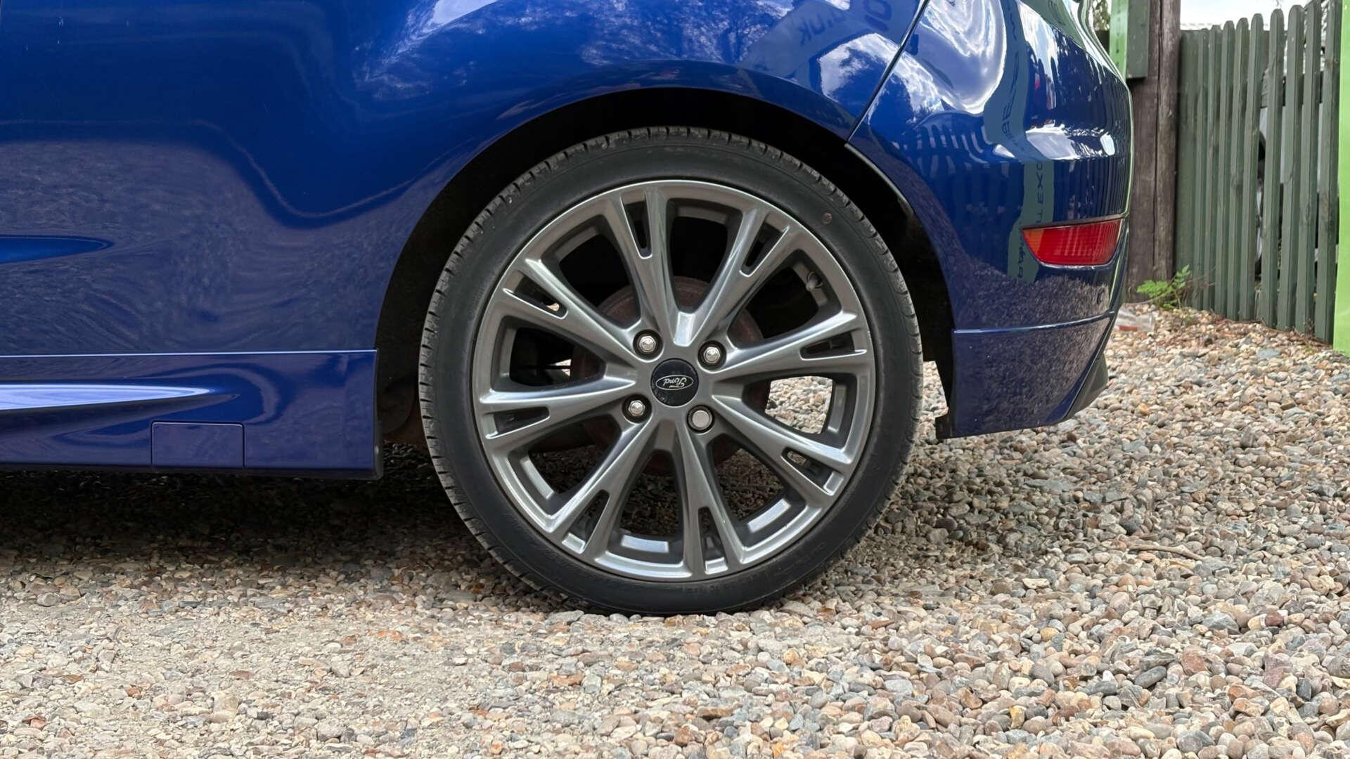 Ford Fiesta view 28