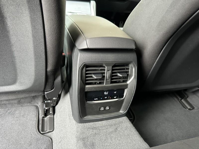 BMW i4 view 43