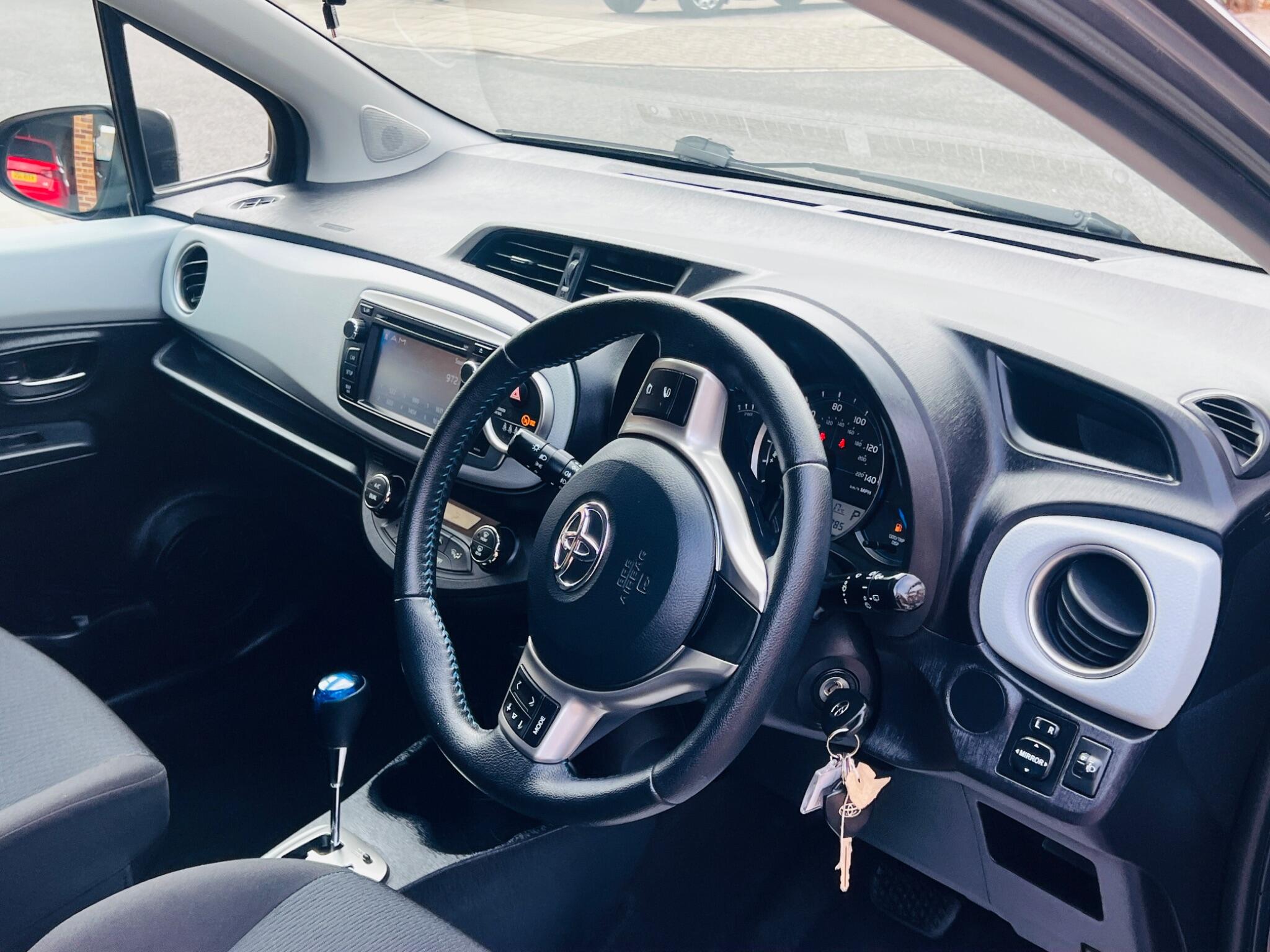 Toyota Yaris view 28