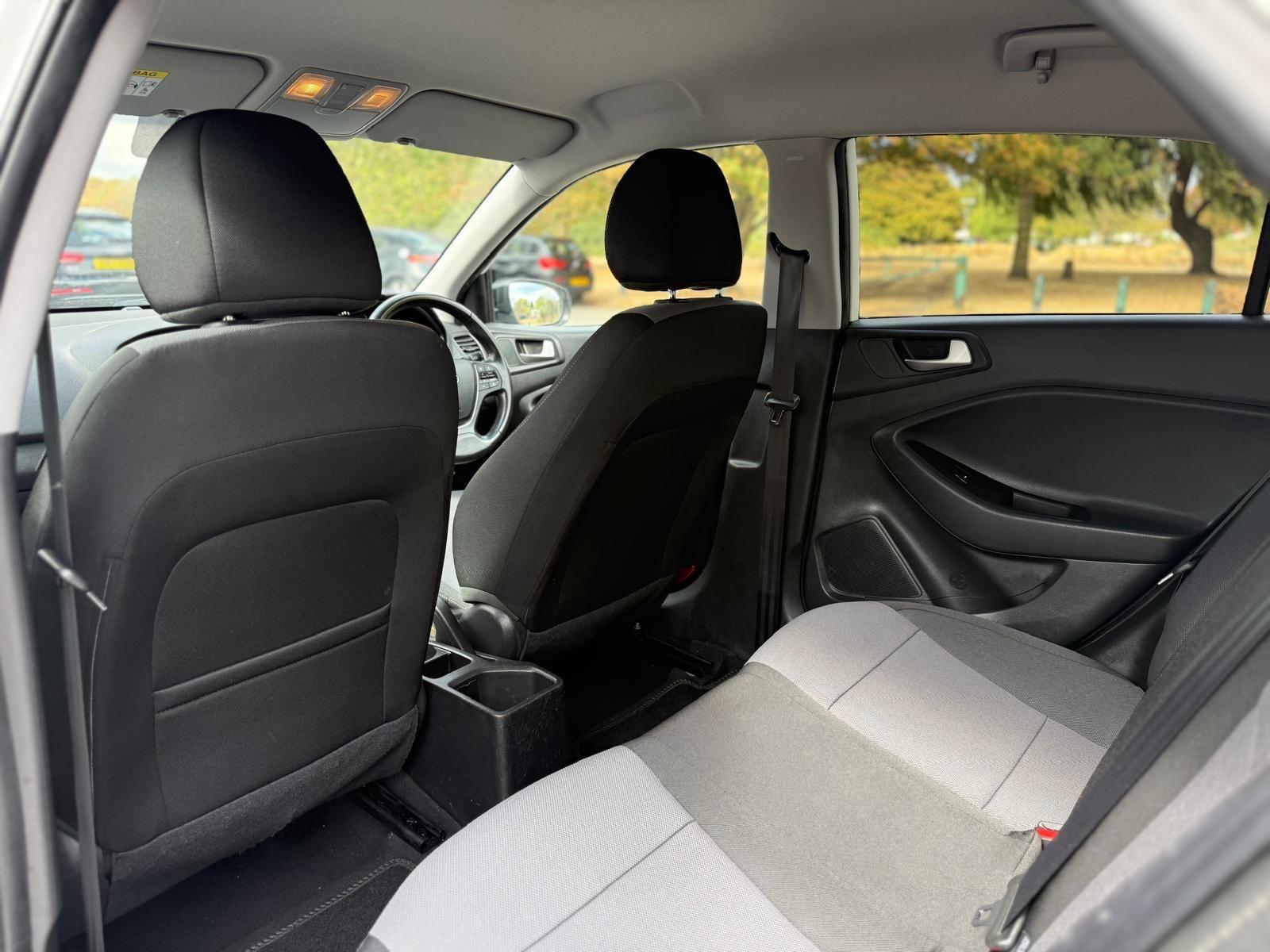 Hyundai i20 view 39