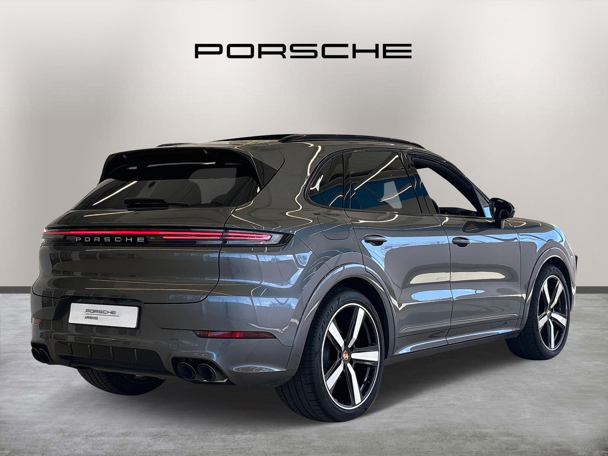 Porsche Cayenne view 7