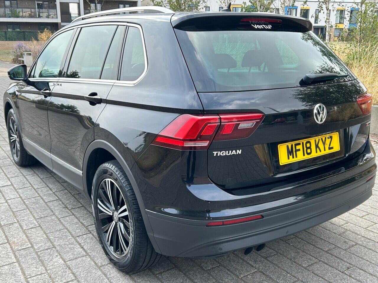 Volkswagen Tiguan view 16