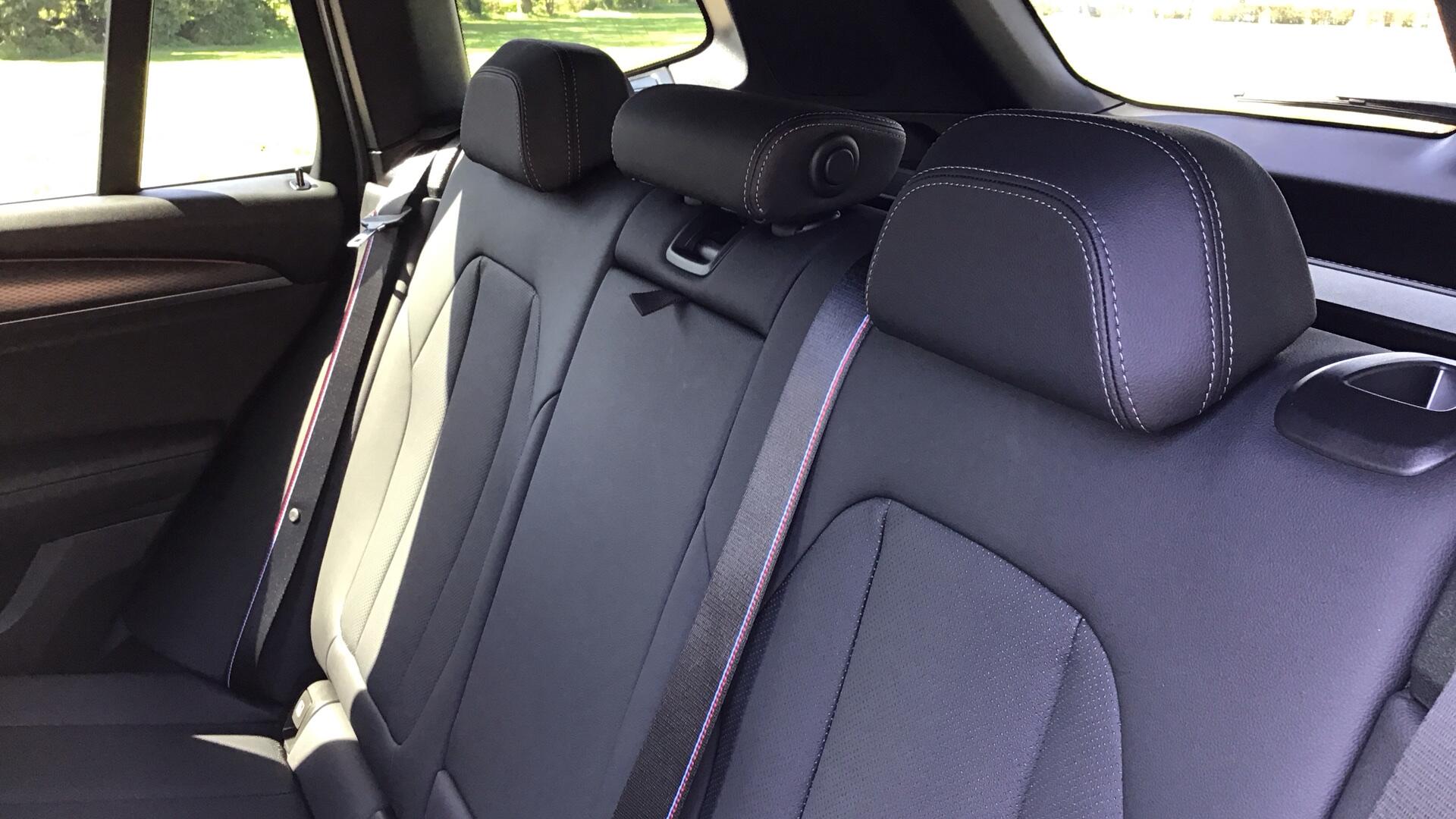 BMW X3 view 12