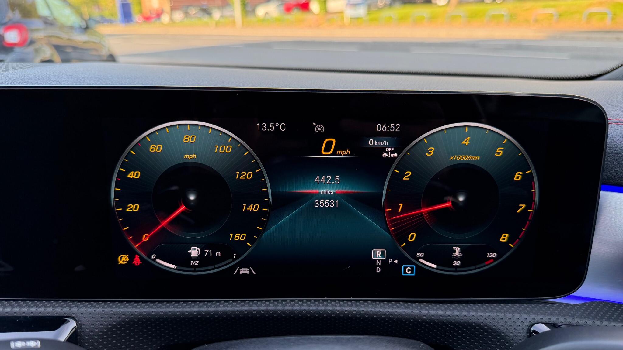 Mercedes-Benz Cla view 25
