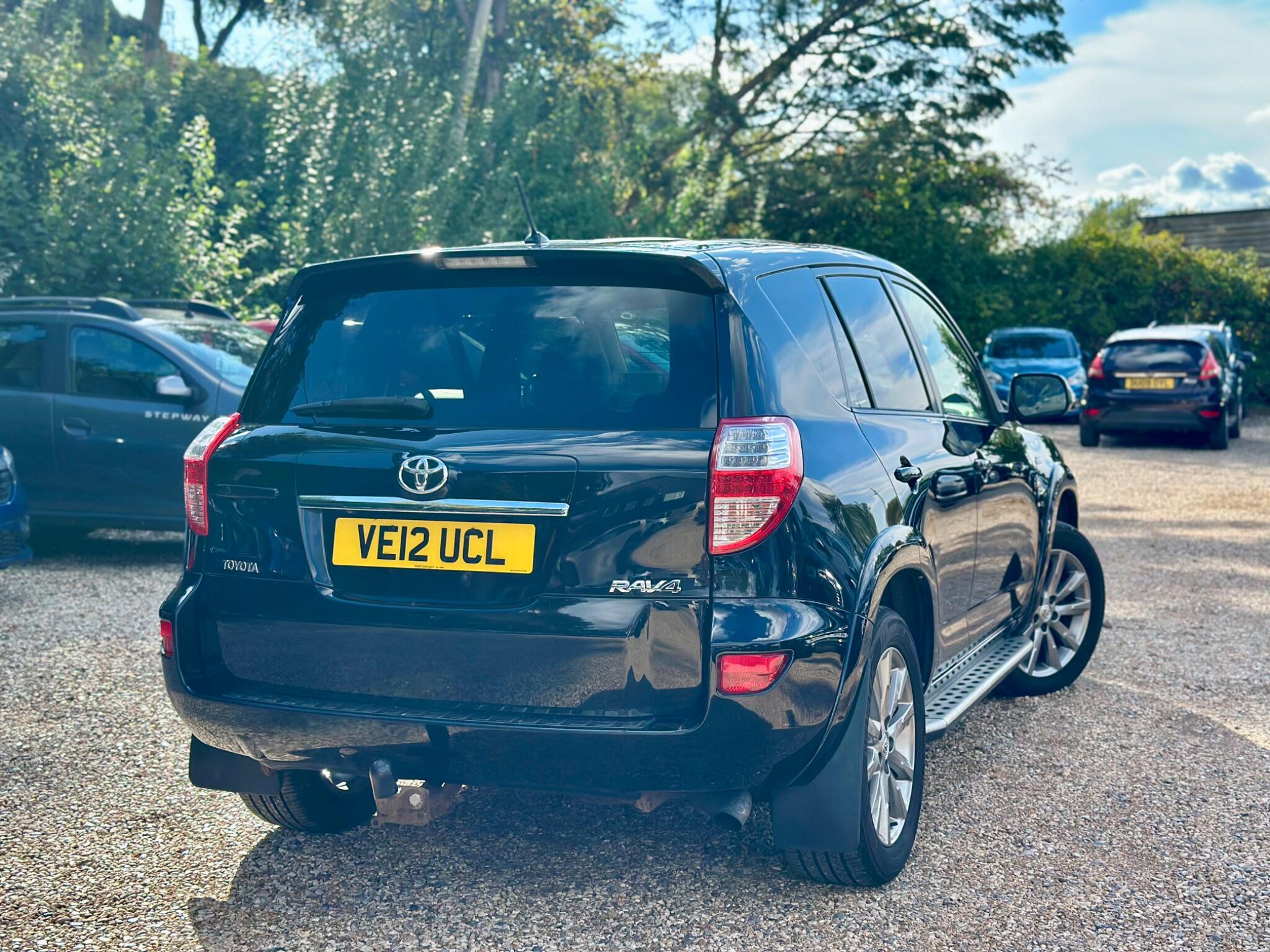 Toyota Rav4 view 13