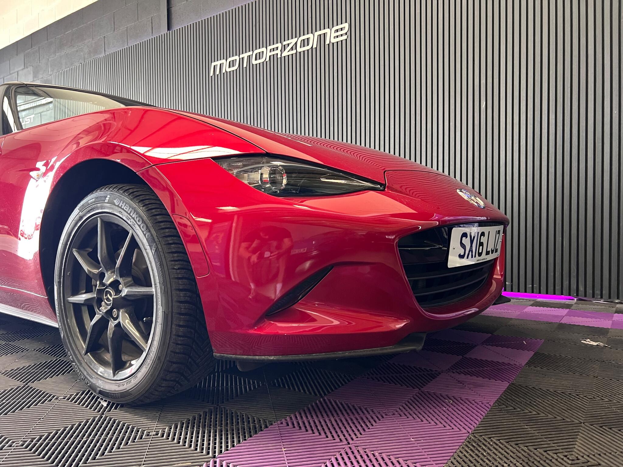 Mazda MX-5 view 11