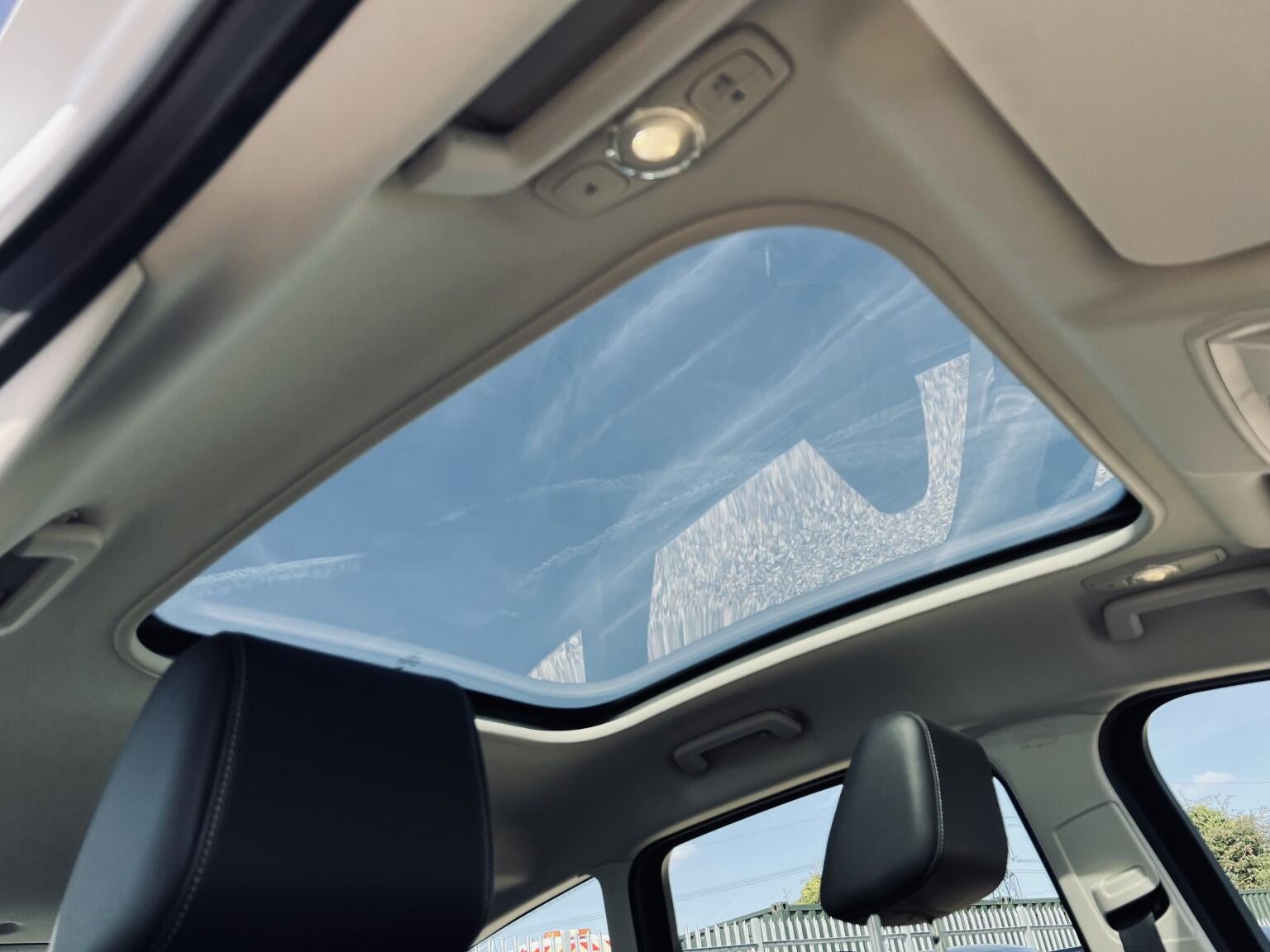 Ford C-Max view 15