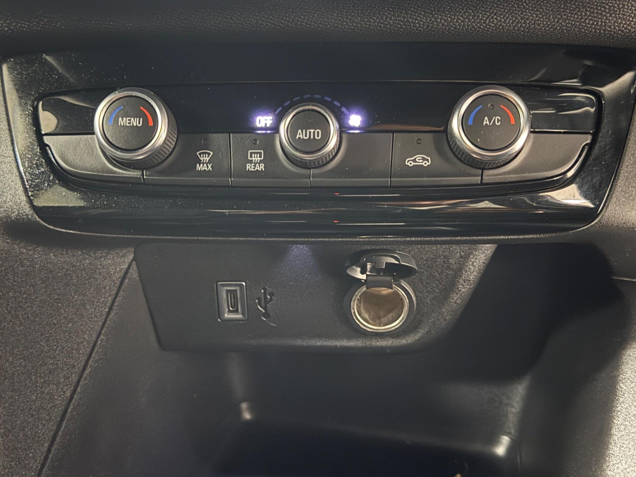 Vauxhall Corsa view 13