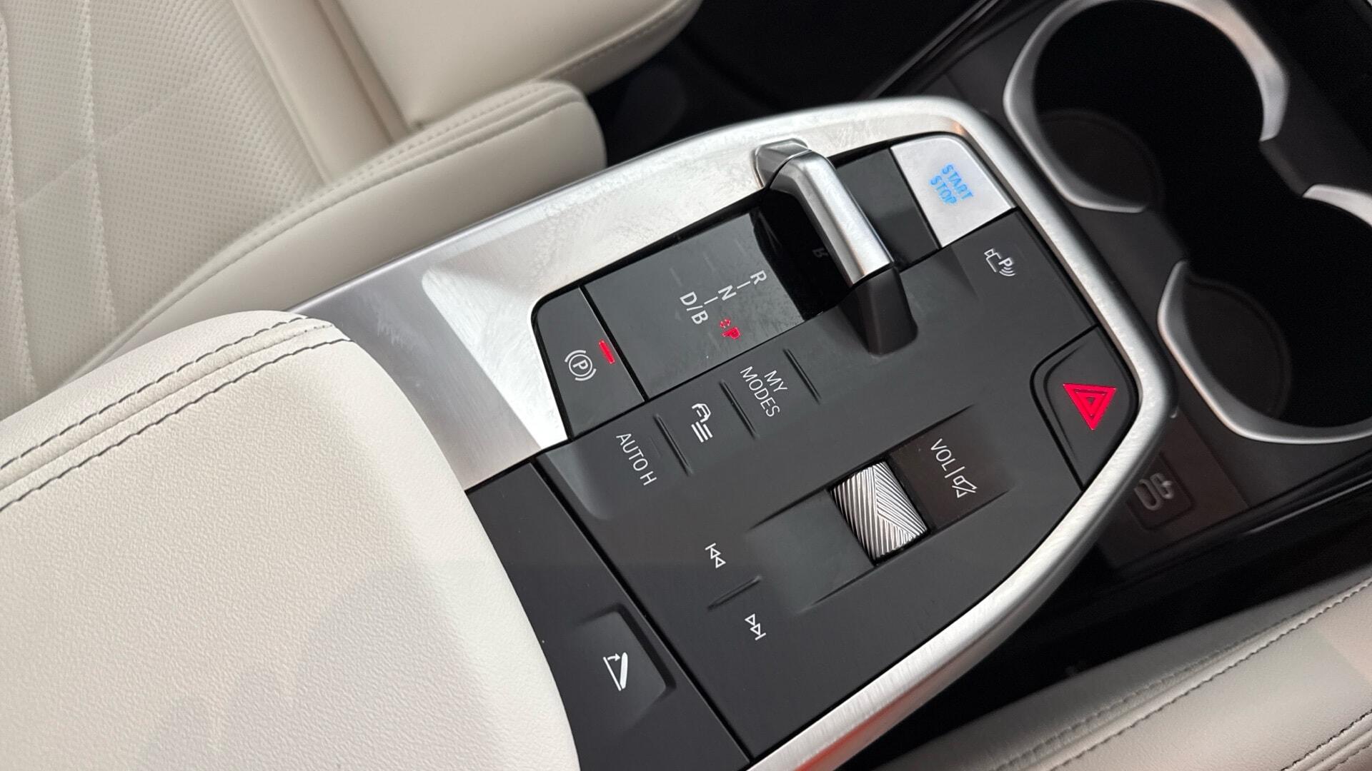 BMW iX1 view 20