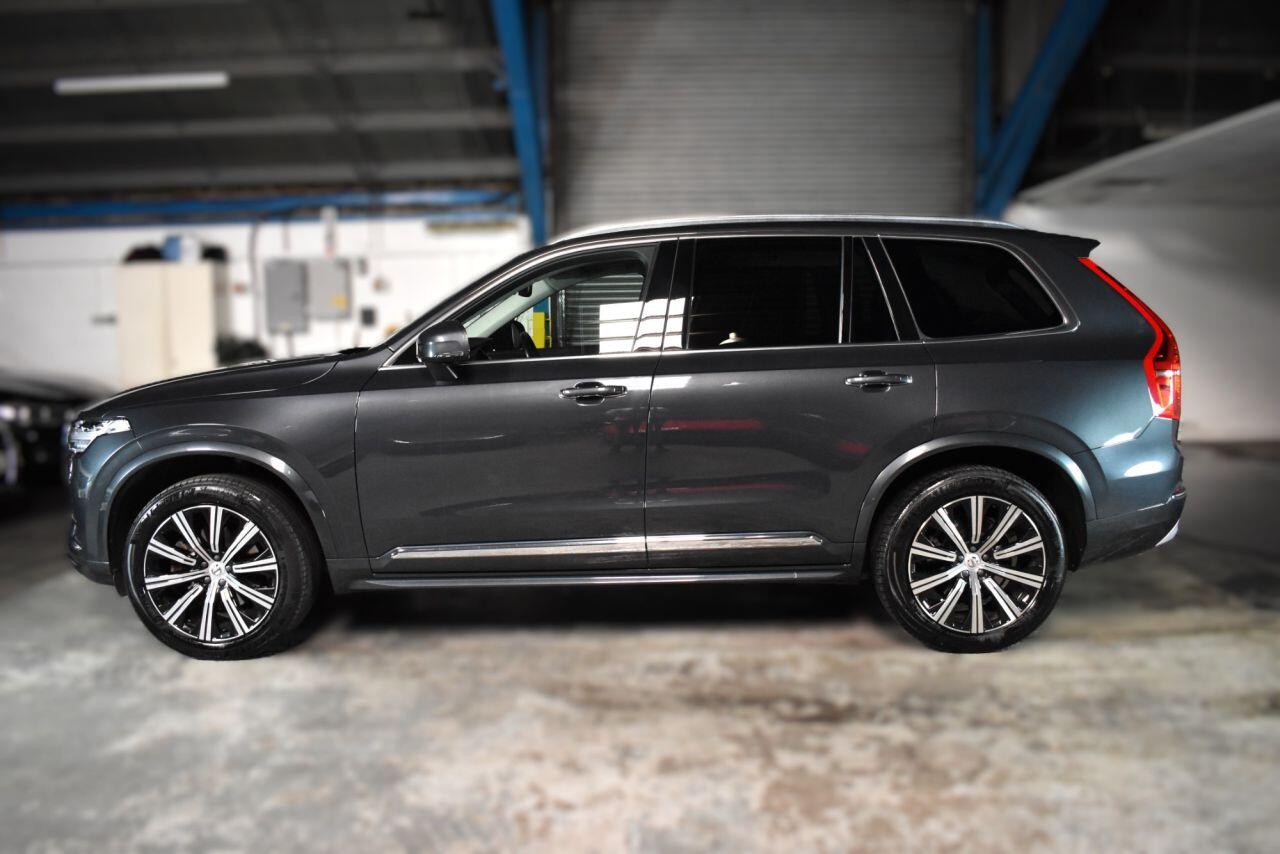 Volvo XC90 view 19