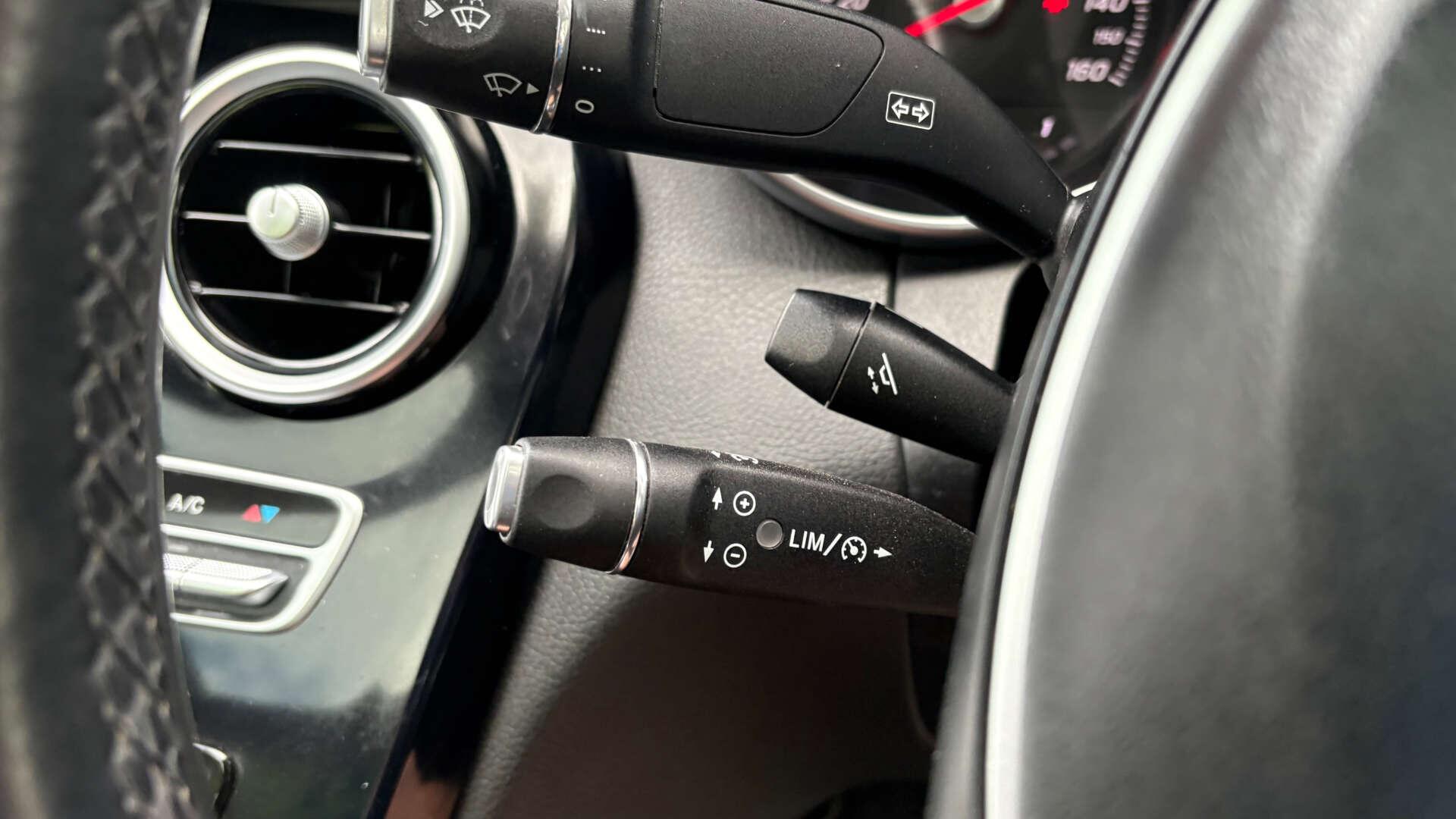 Mercedes-Benz C-Class view 19