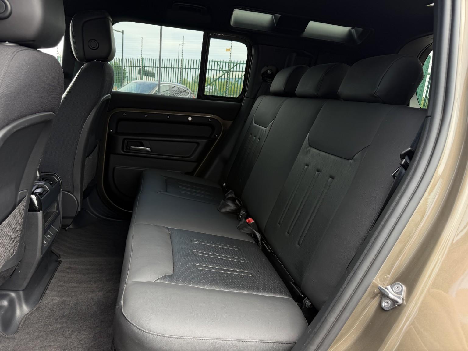 Land Rover Defender view 46