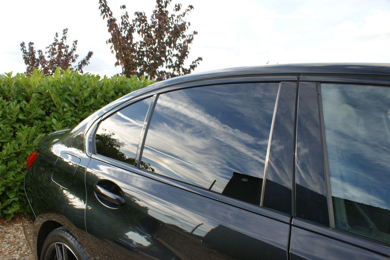 BMW 3 Series view 11