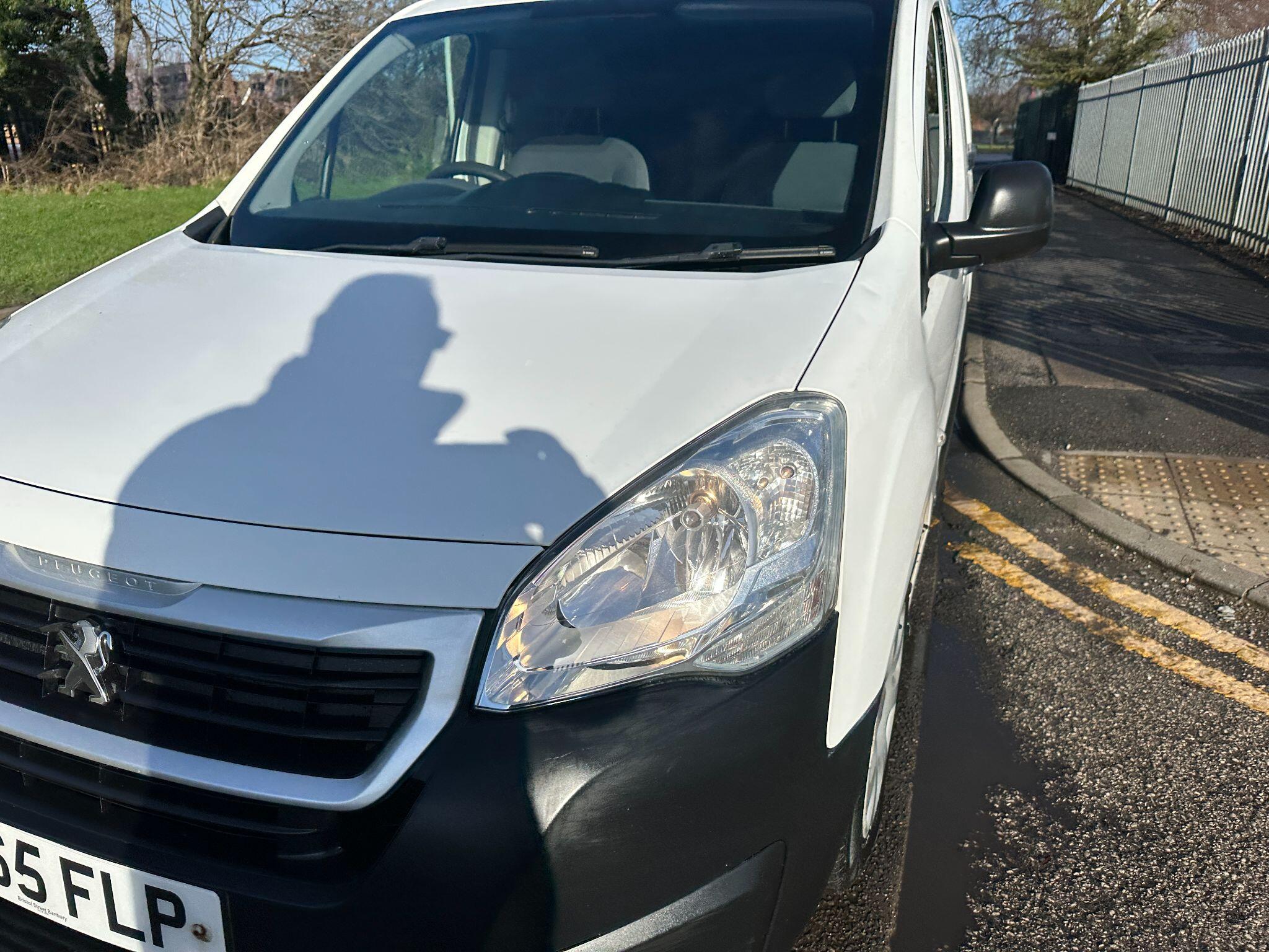 2016 Peugeot Partner 1.6 HDi S Crew Van L2 4dr • 93,298 miles image 7