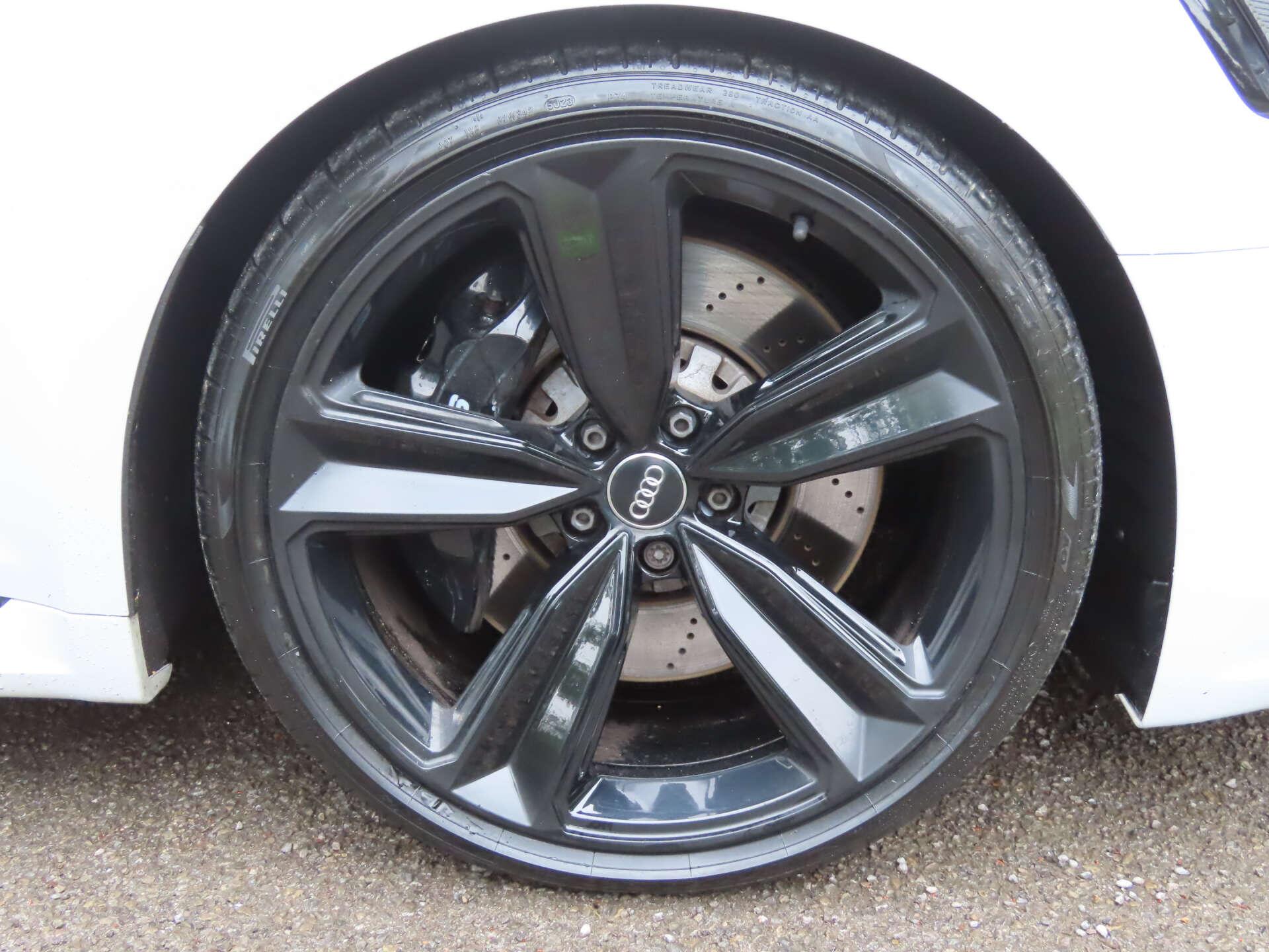 Audi RS5 view 8