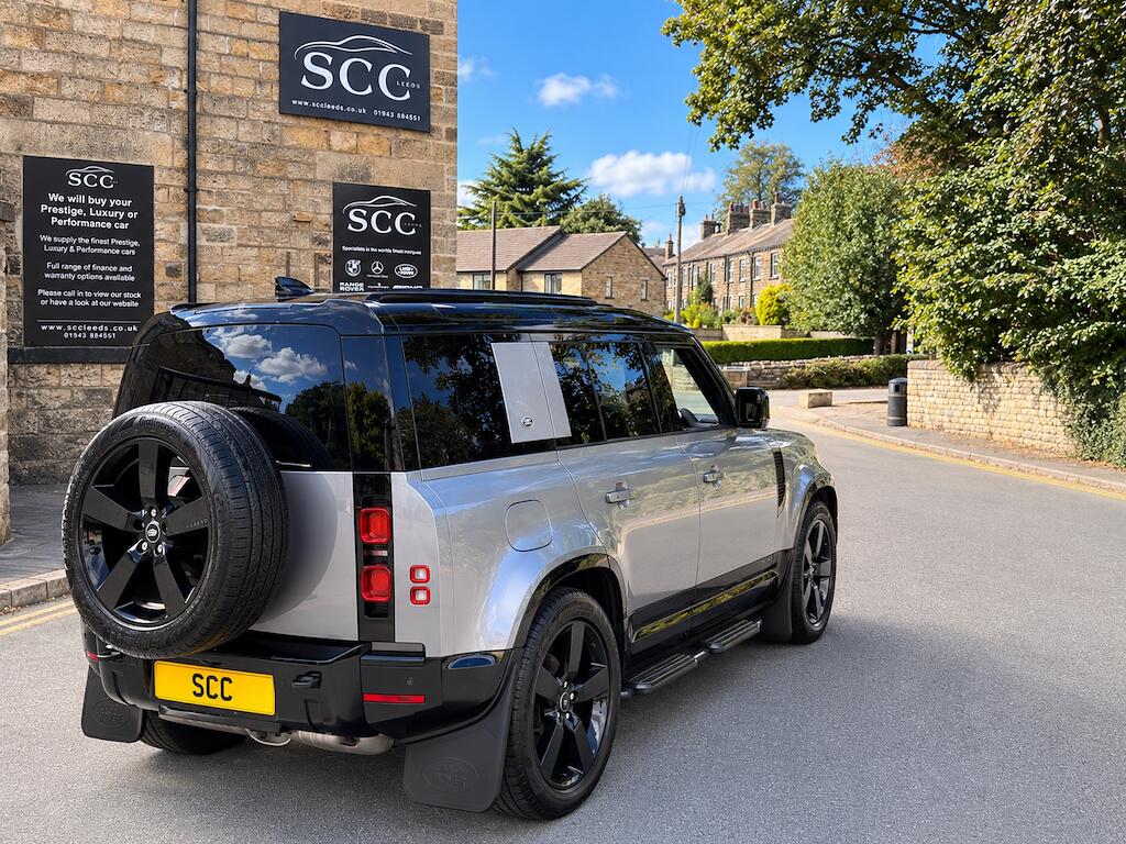 Land Rover Defender view 11