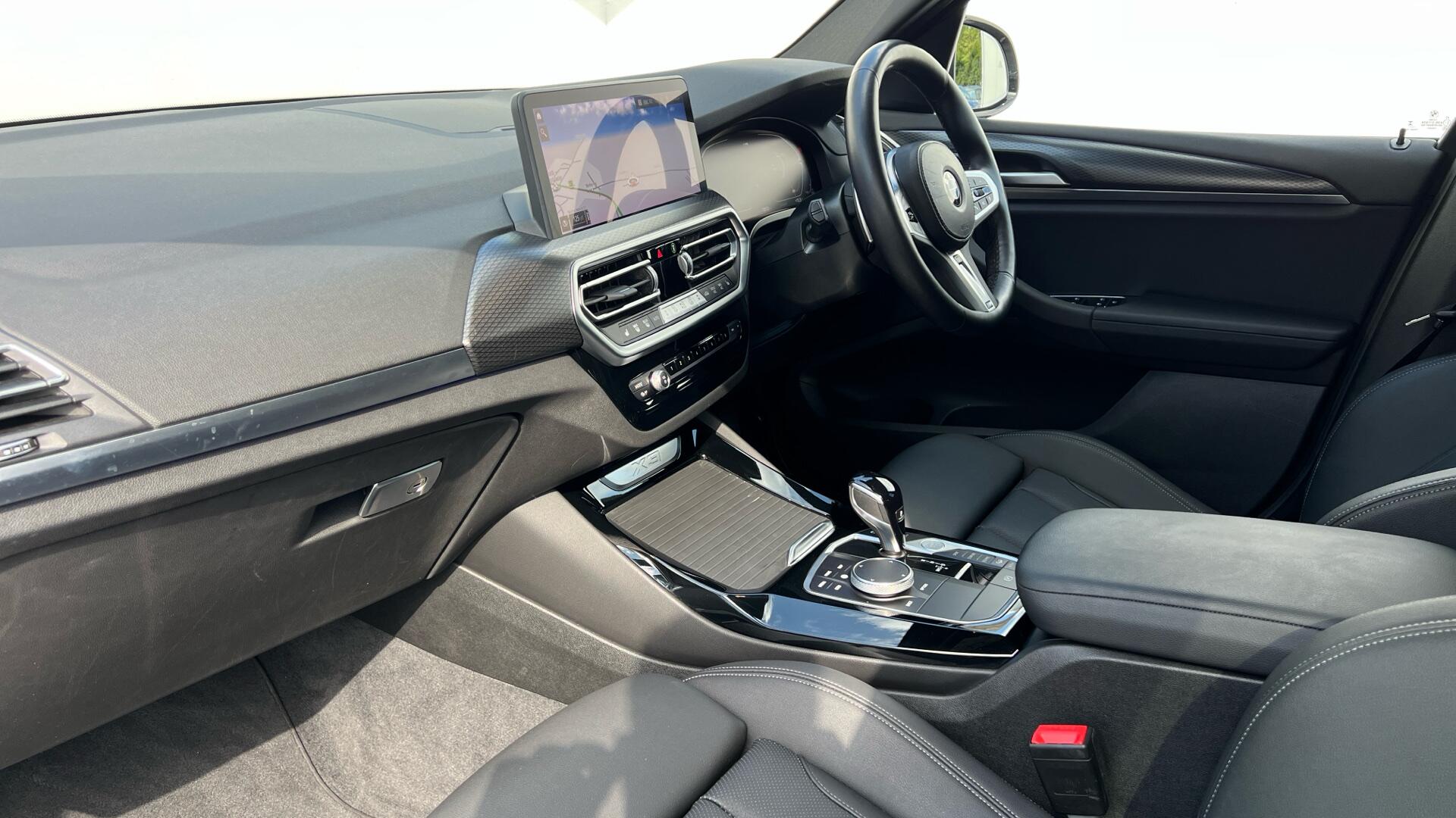 BMW X3 view 7