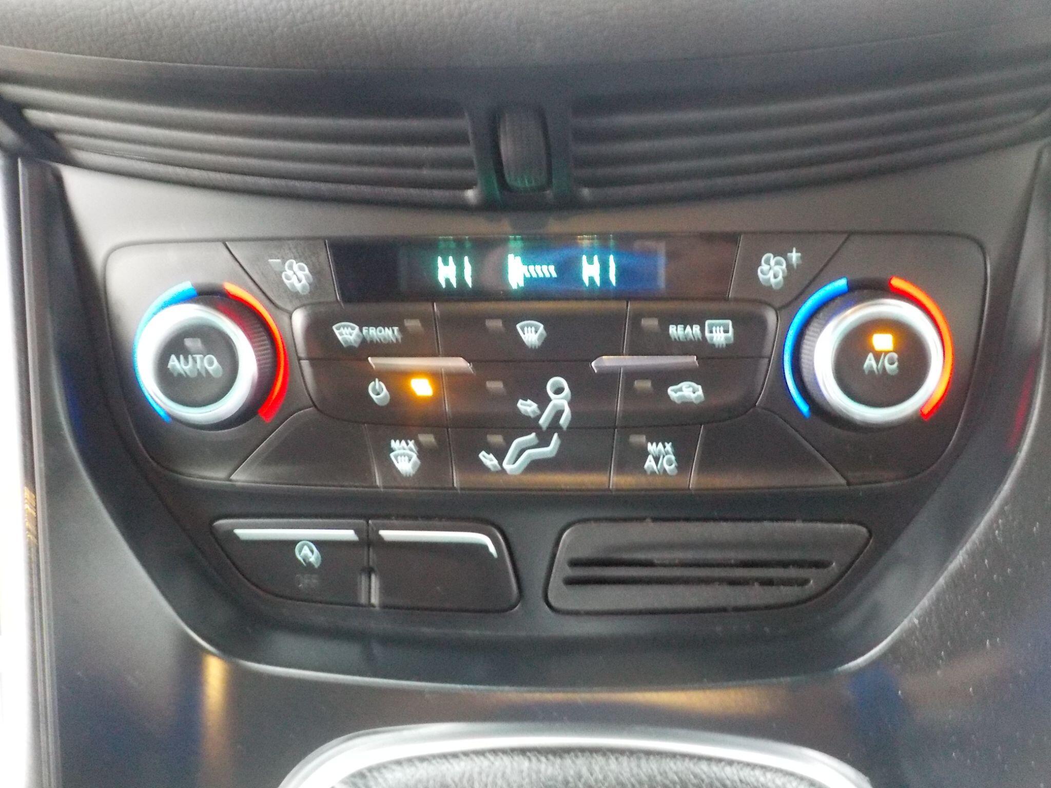 Ford Kuga 1.5 TDCi EcoBlue Titanium Edition Euro 6 (s/s) 5dr