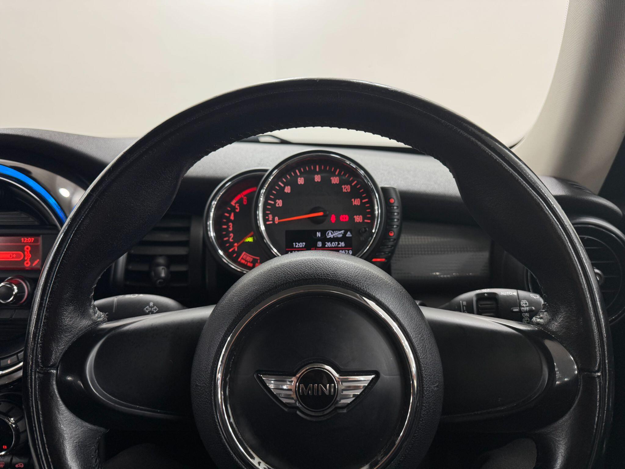 Mini Hatch view 37