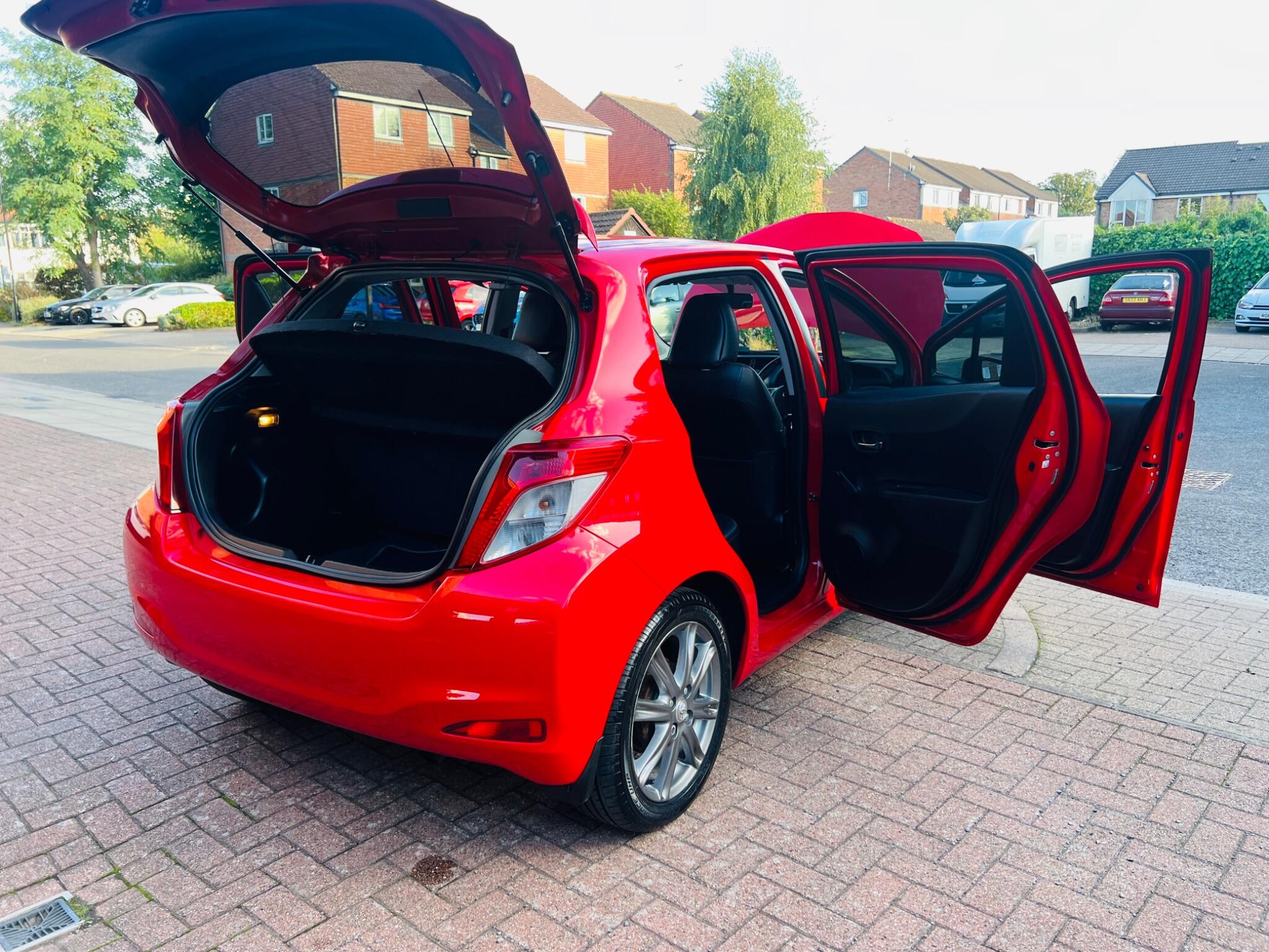 Toyota Yaris view 13