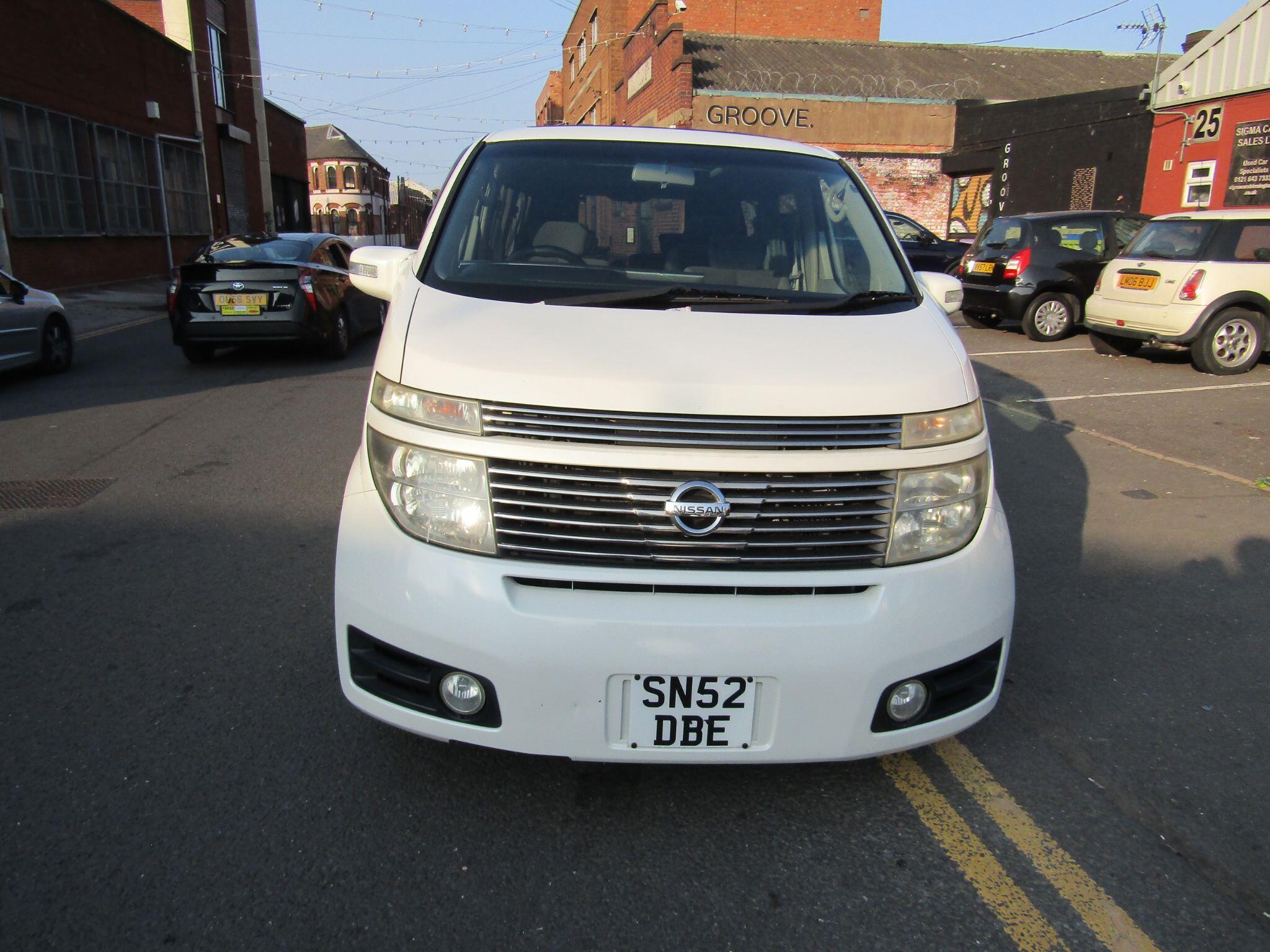 Nissan Elgrand view 7