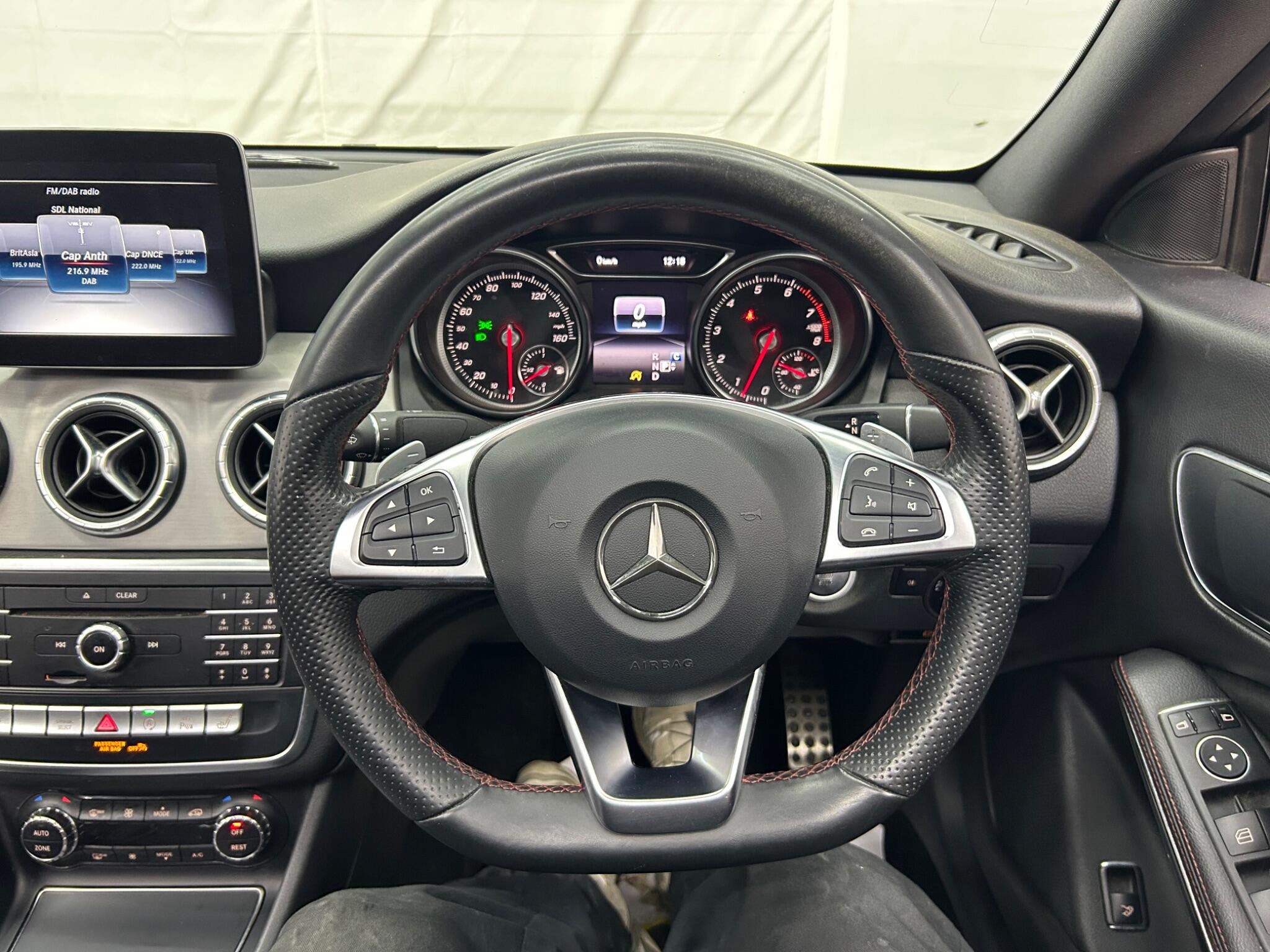 Mercedes-Benz Cla view 41
