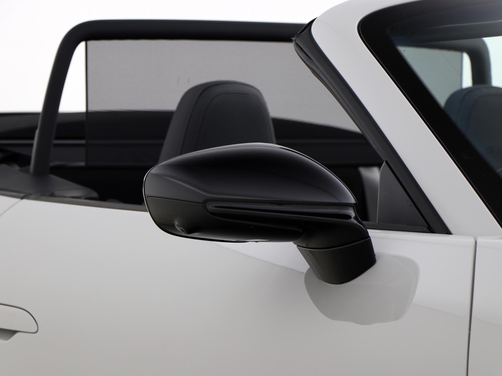 Porsche 911 view 12