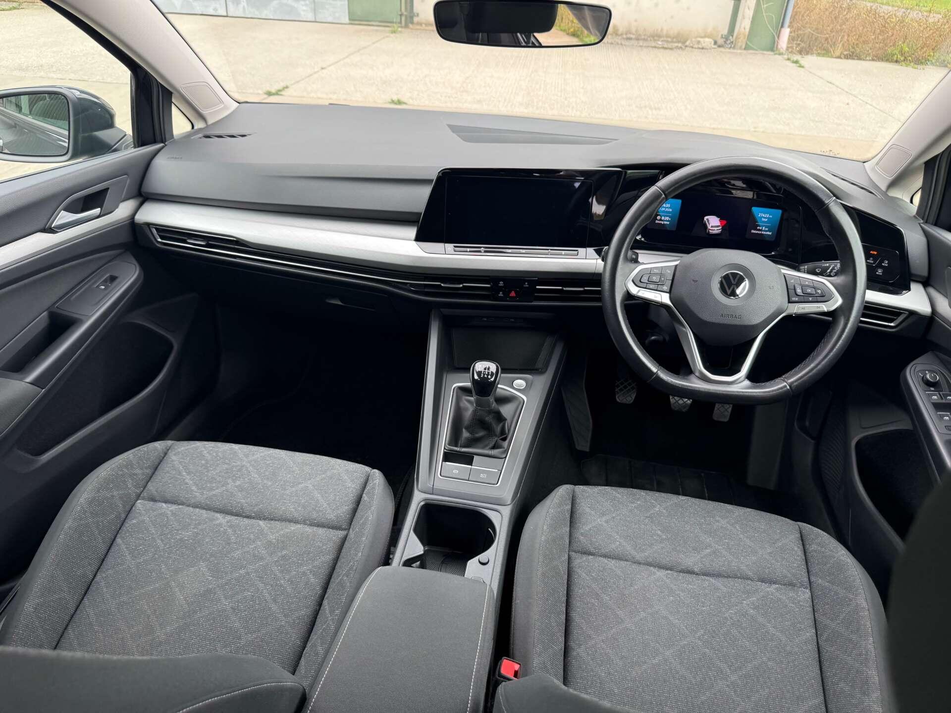 Volkswagen Golf view 19