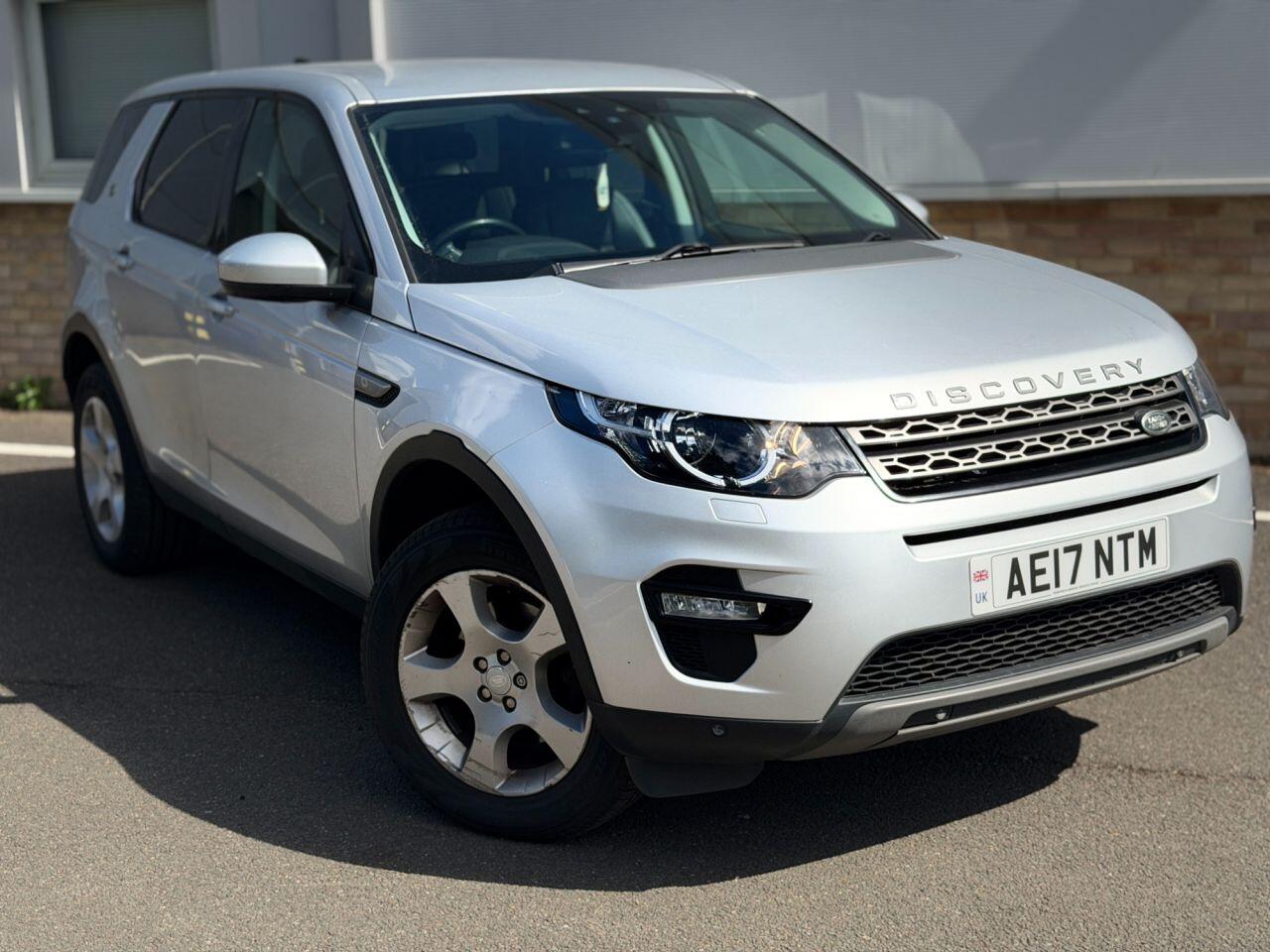 Land Rover Discovery Sport view 29