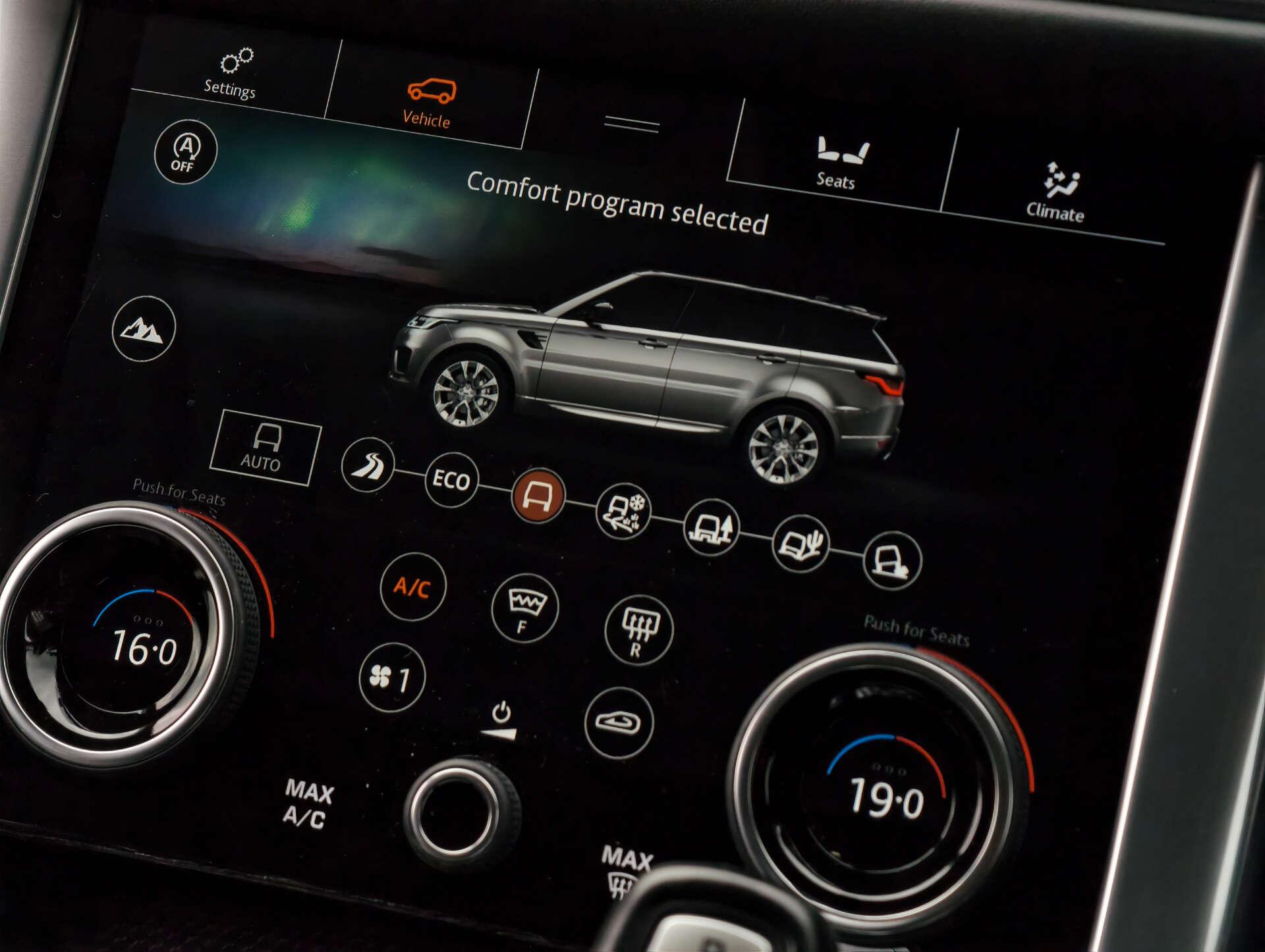 Land Rover Range Rover Sport view 45