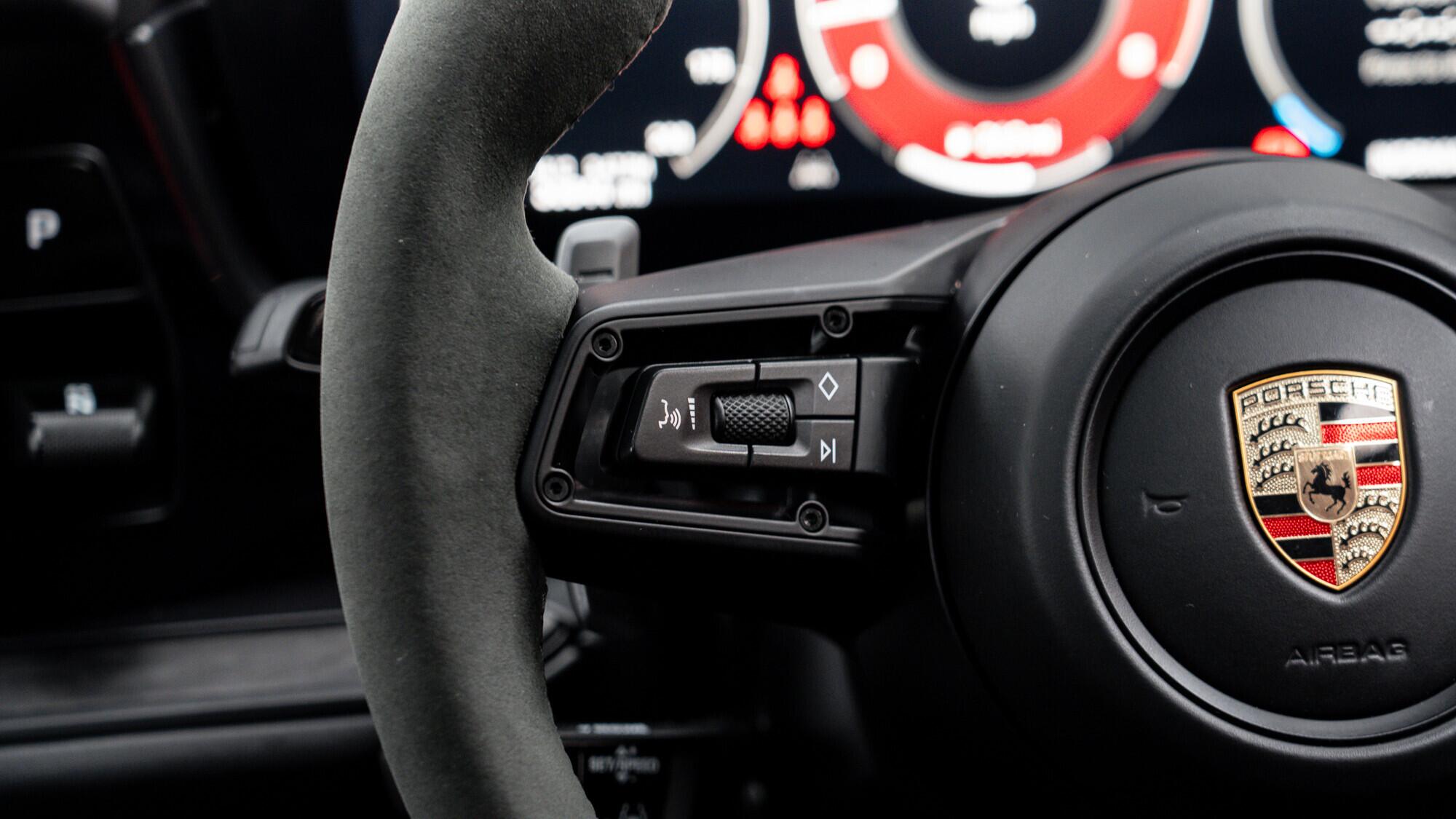 Porsche Cayenne view 21