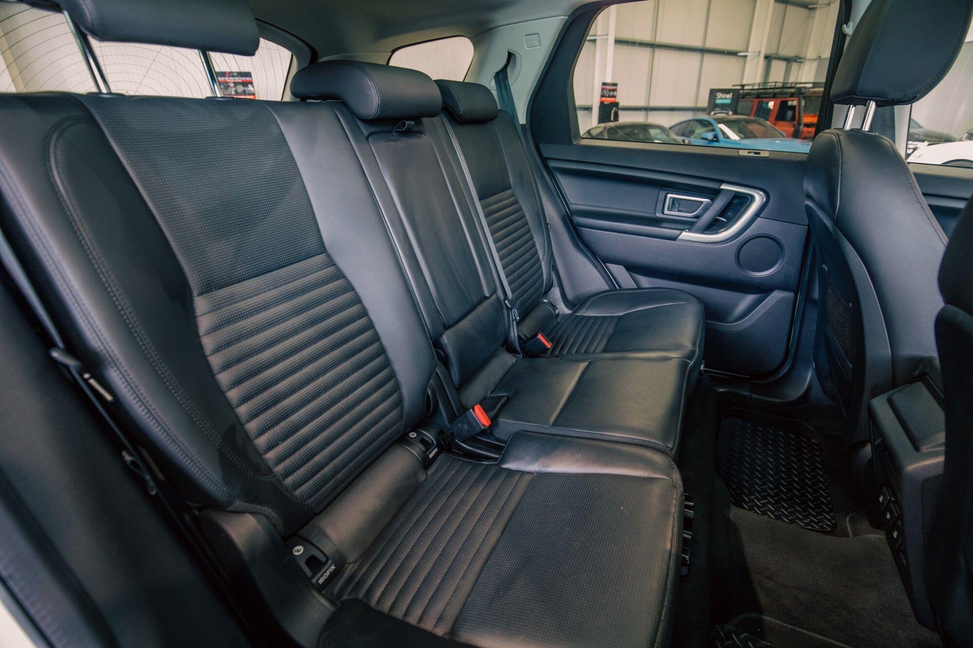 Land Rover Discovery Sport view 9
