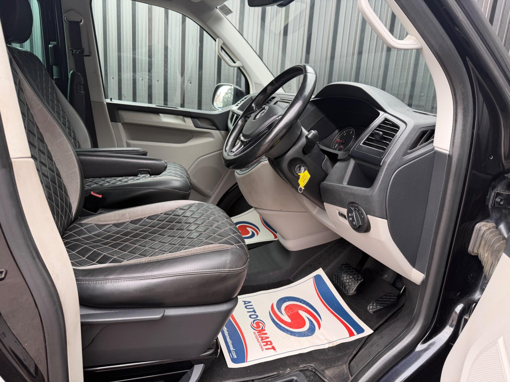 Volkswagen Transporter view 22