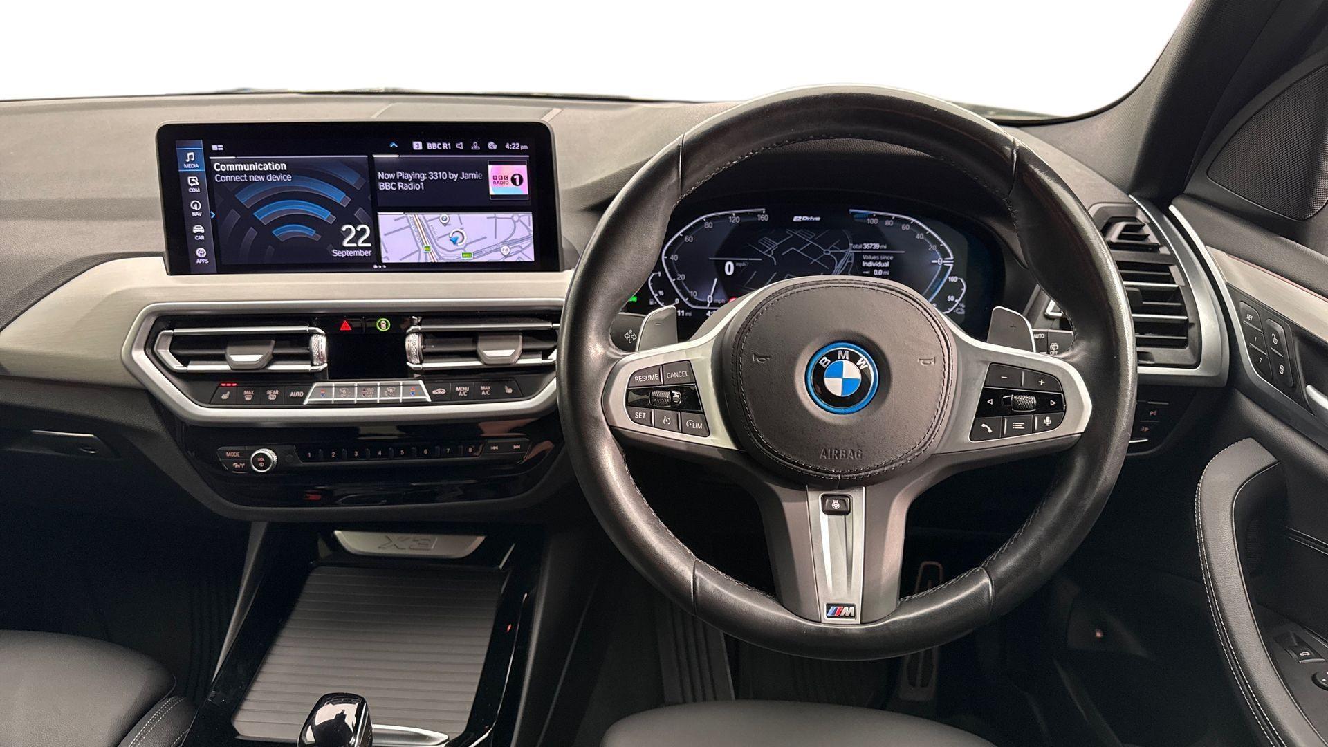 BMW X3 view 5