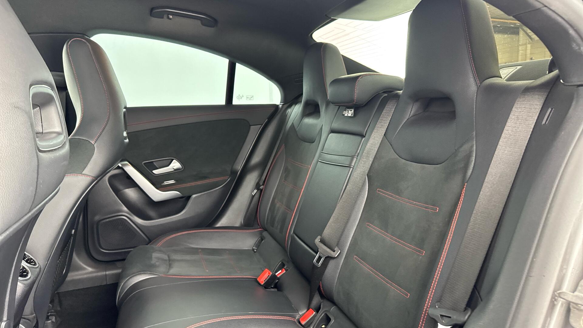 Mercedes-Benz Cla view 14