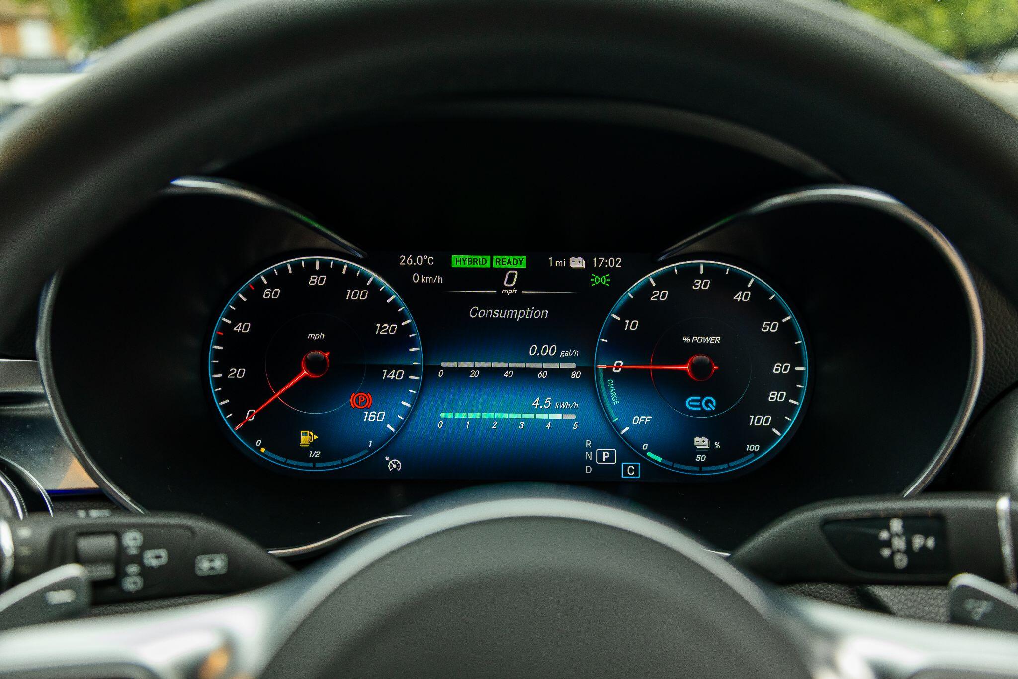 Mercedes-Benz C-Class view 33