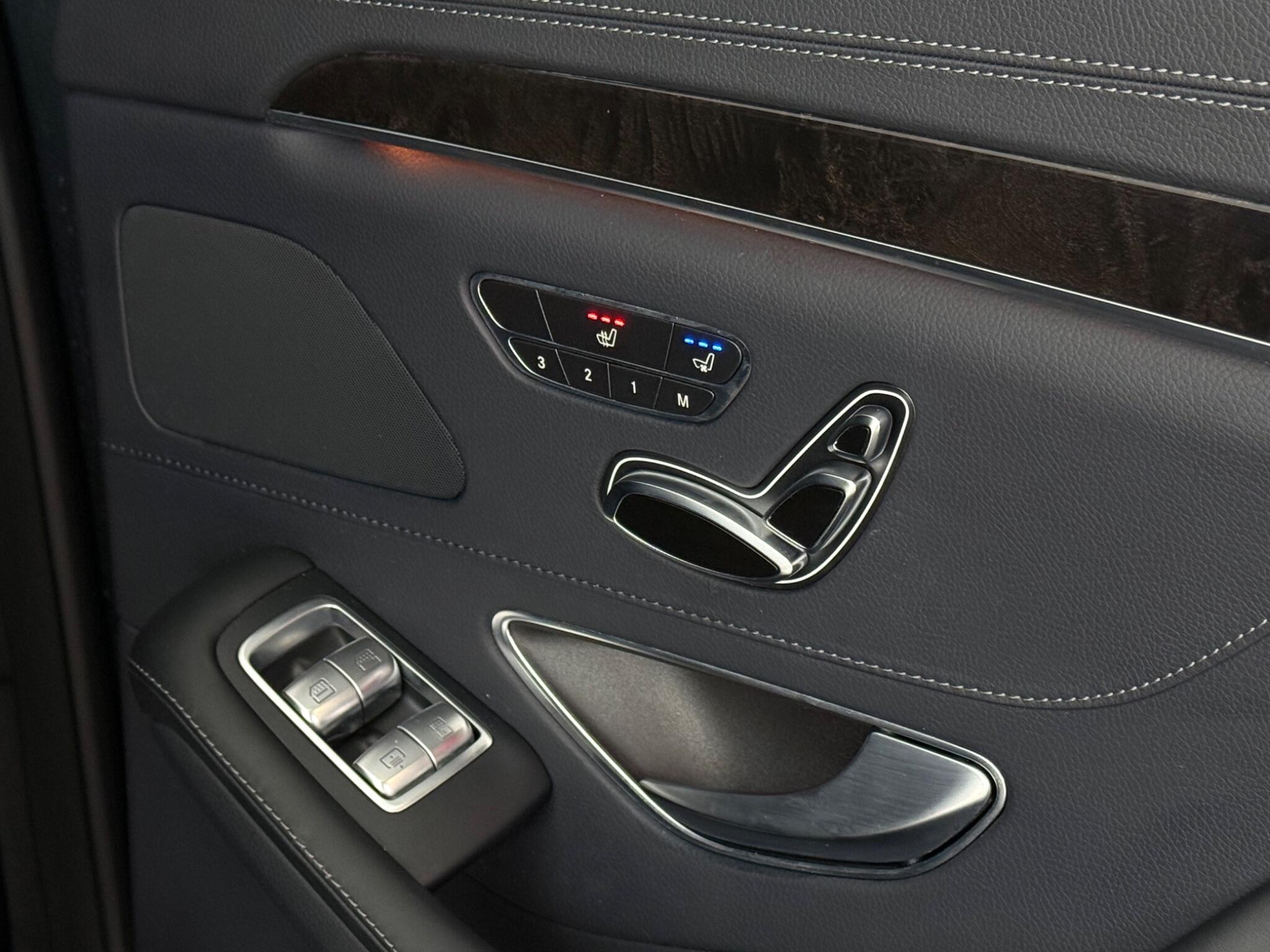 Mercedes-Benz S-Class view 37