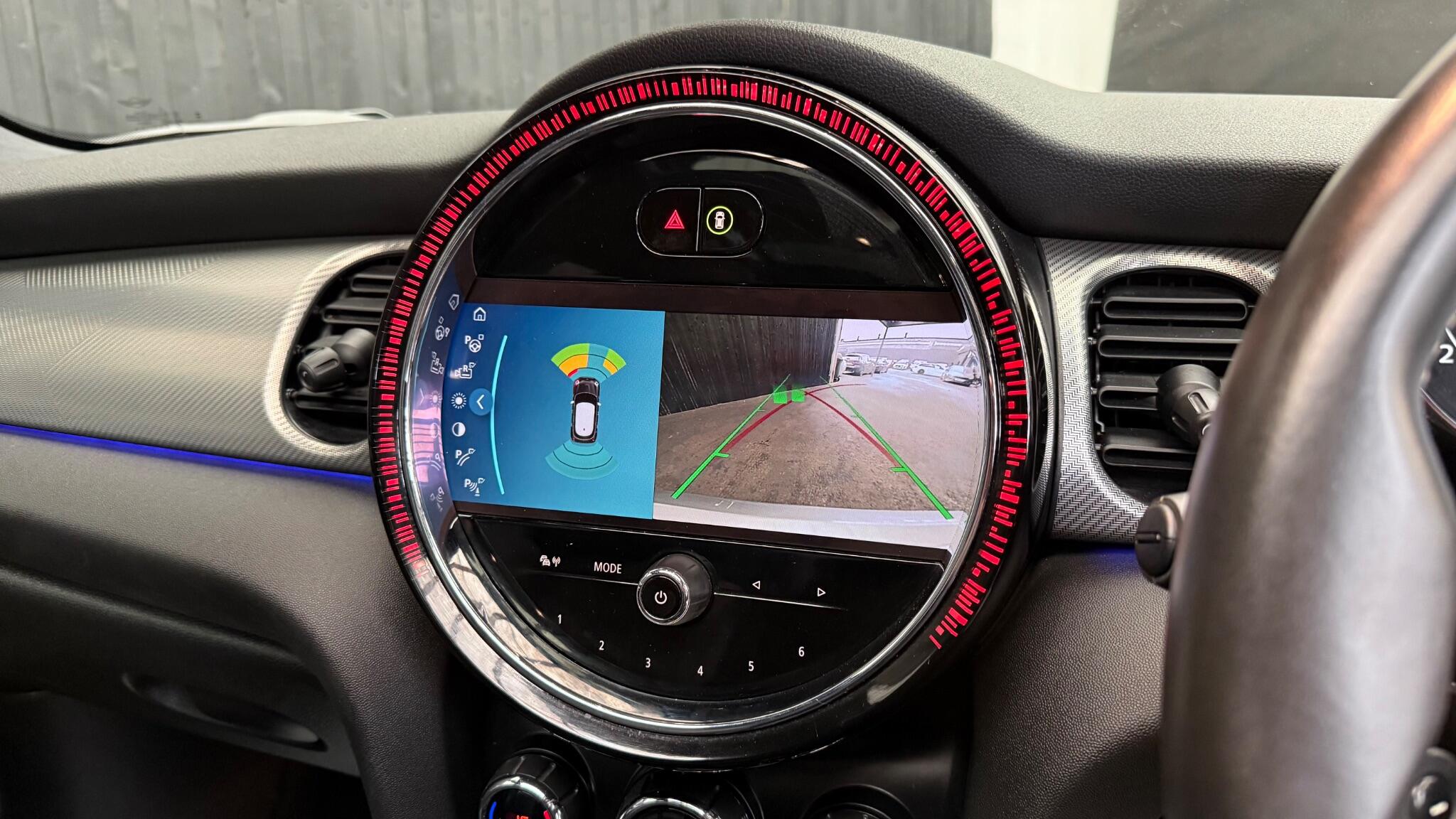 Mini Hatch view 21